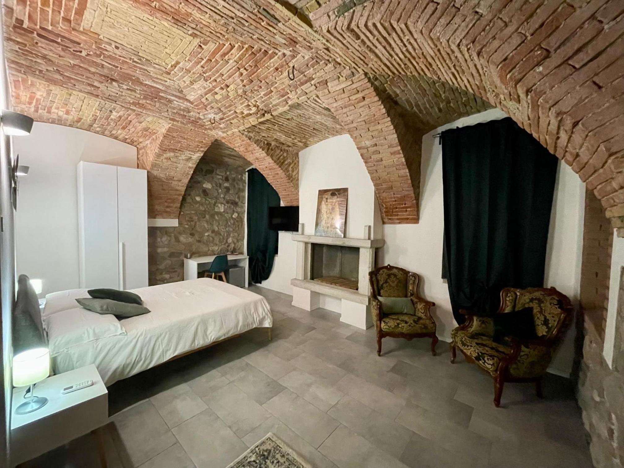 Deluxe Double Room with Bath