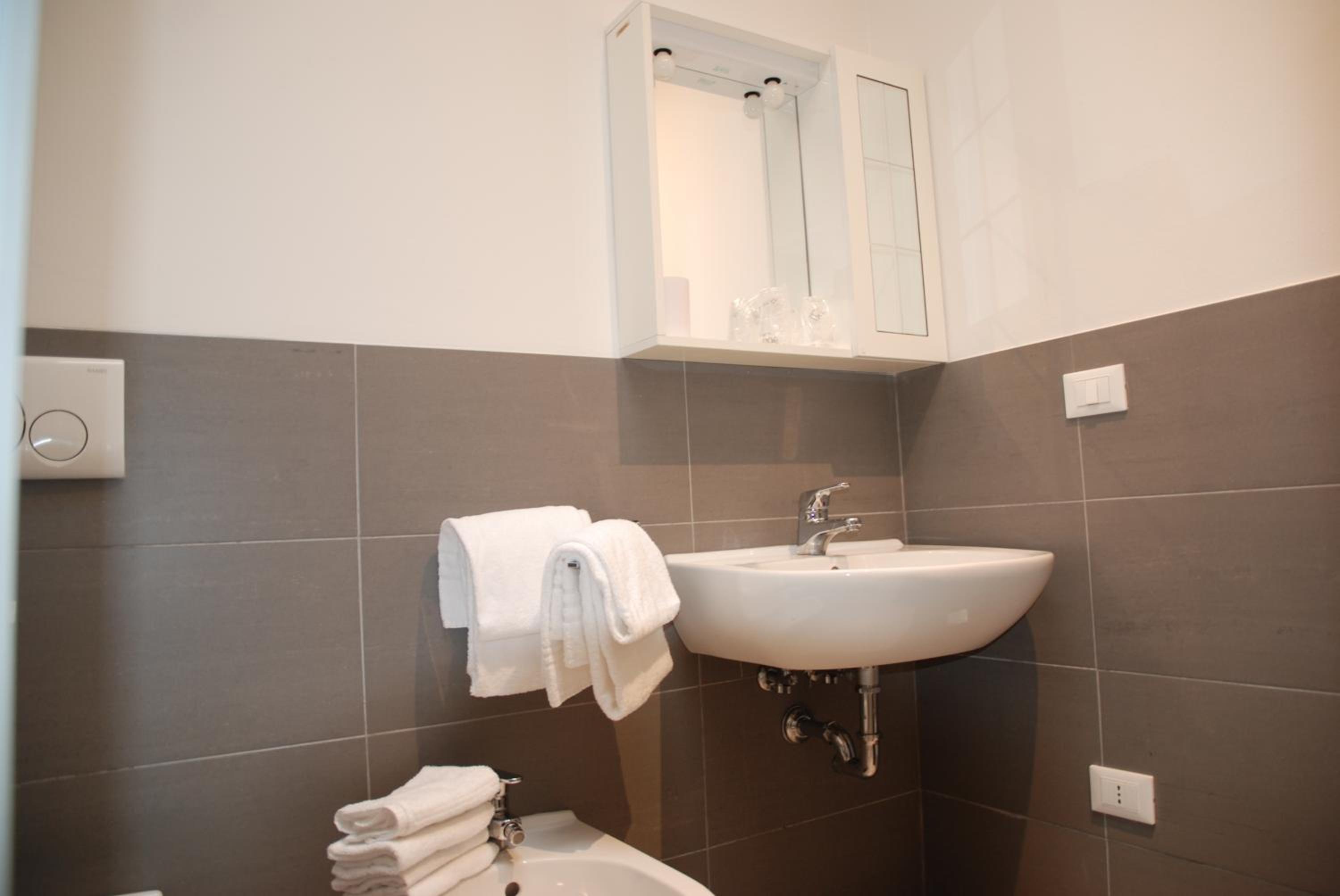 Three-Bedroom House photo 2