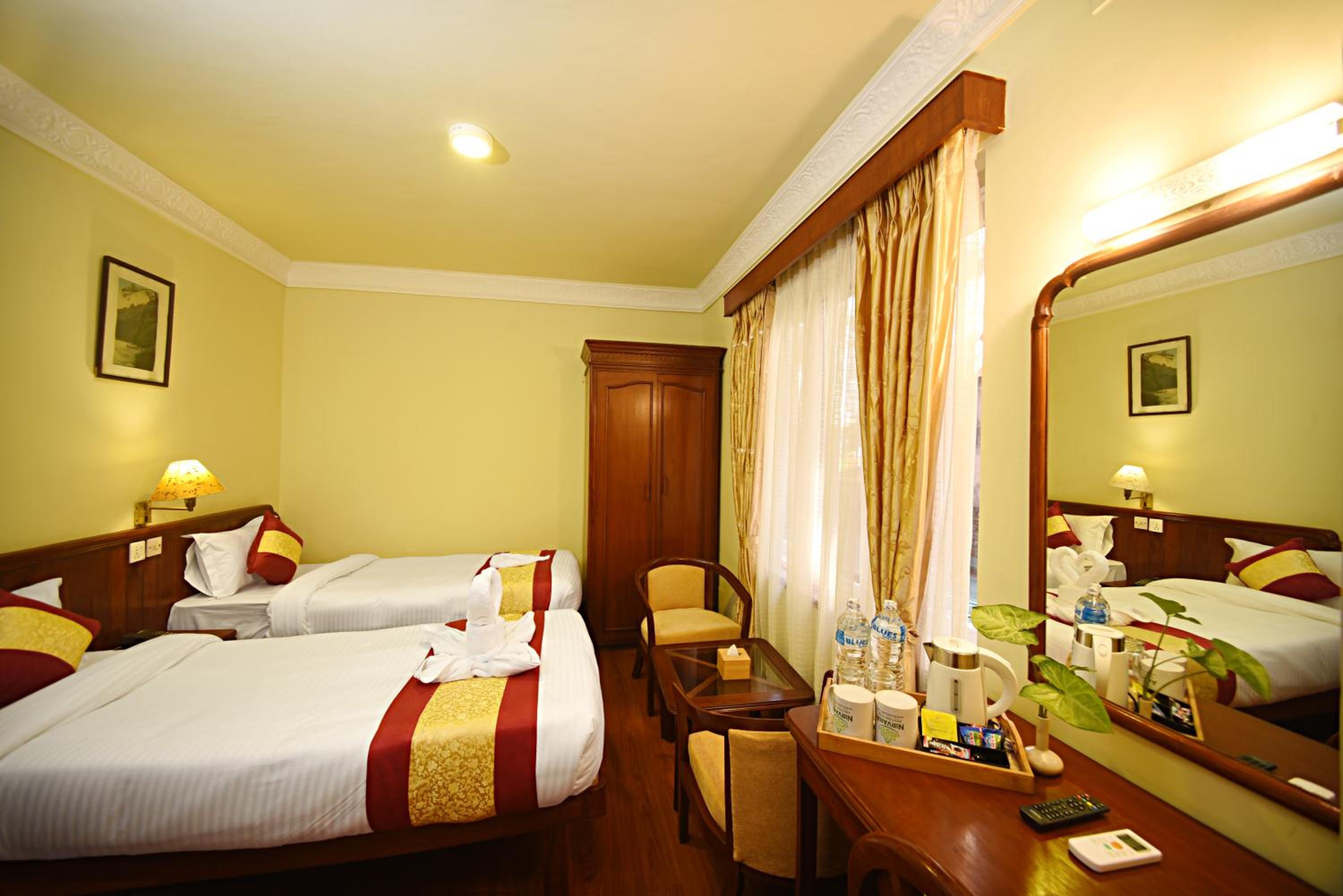 Standard Double or Twin Room - Photo 3