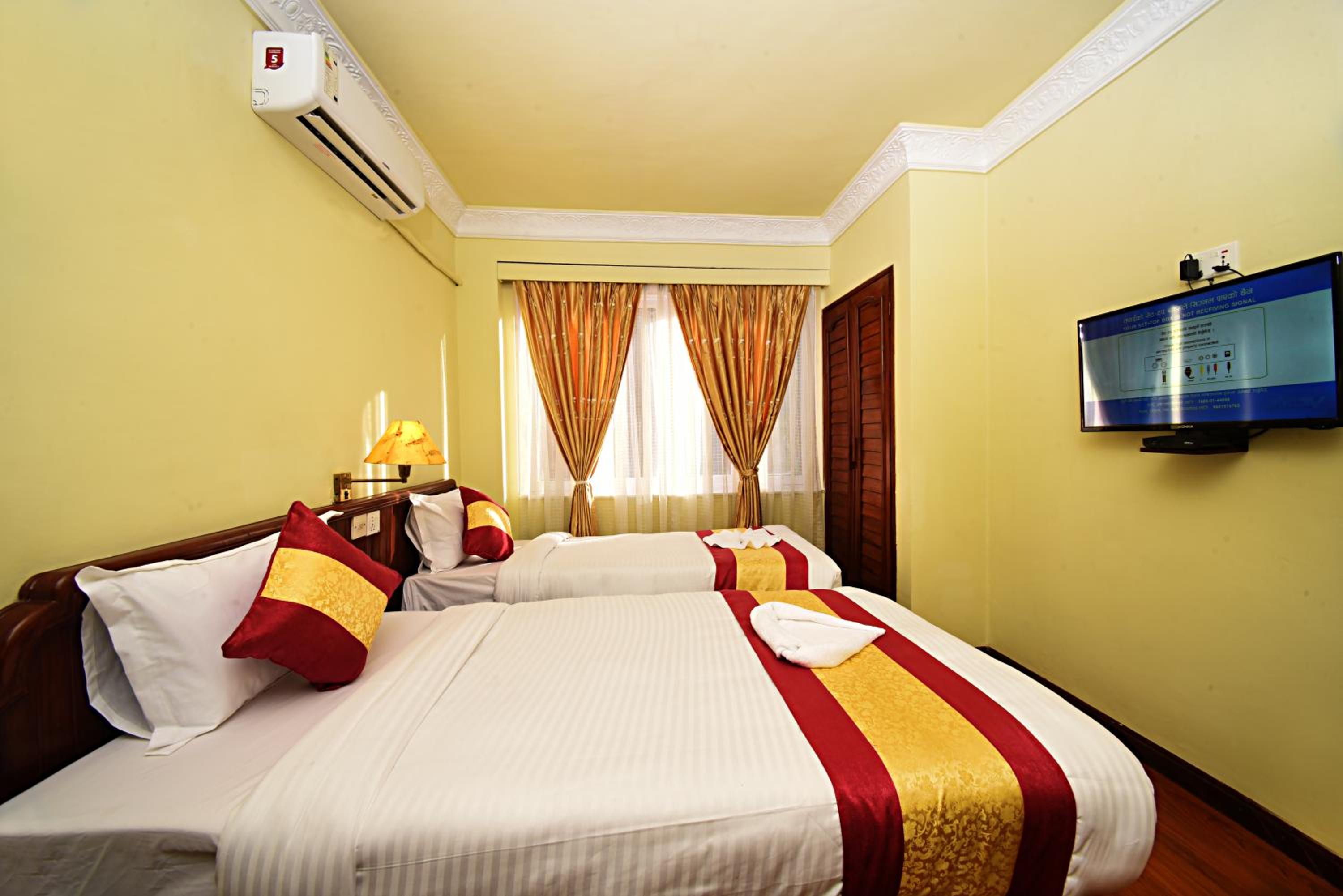 Standard Double or Twin Room - Photo 1