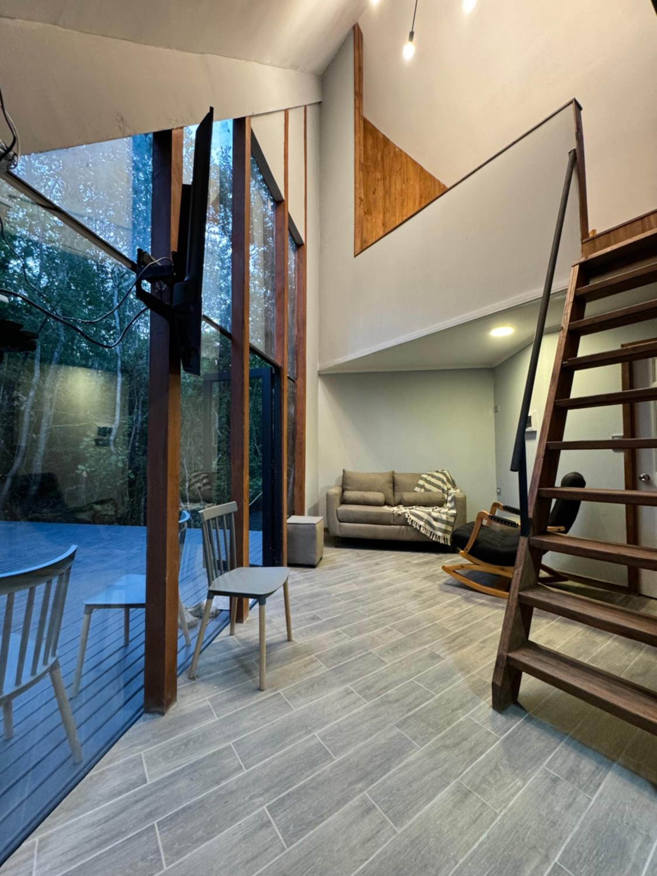 Three-Bedroom House photo 3