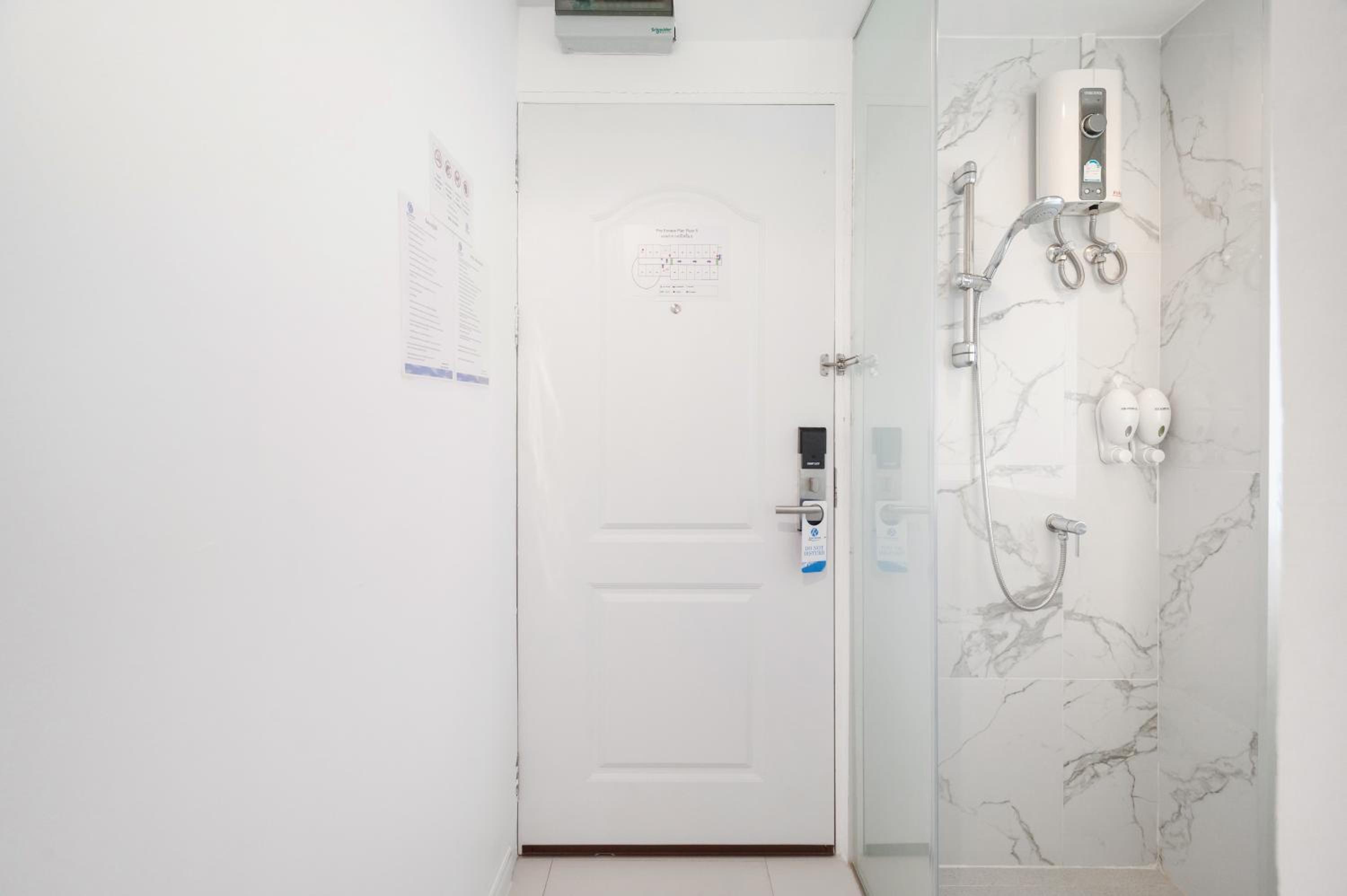 Budget Double Room — the supplier's photographs — photo 2