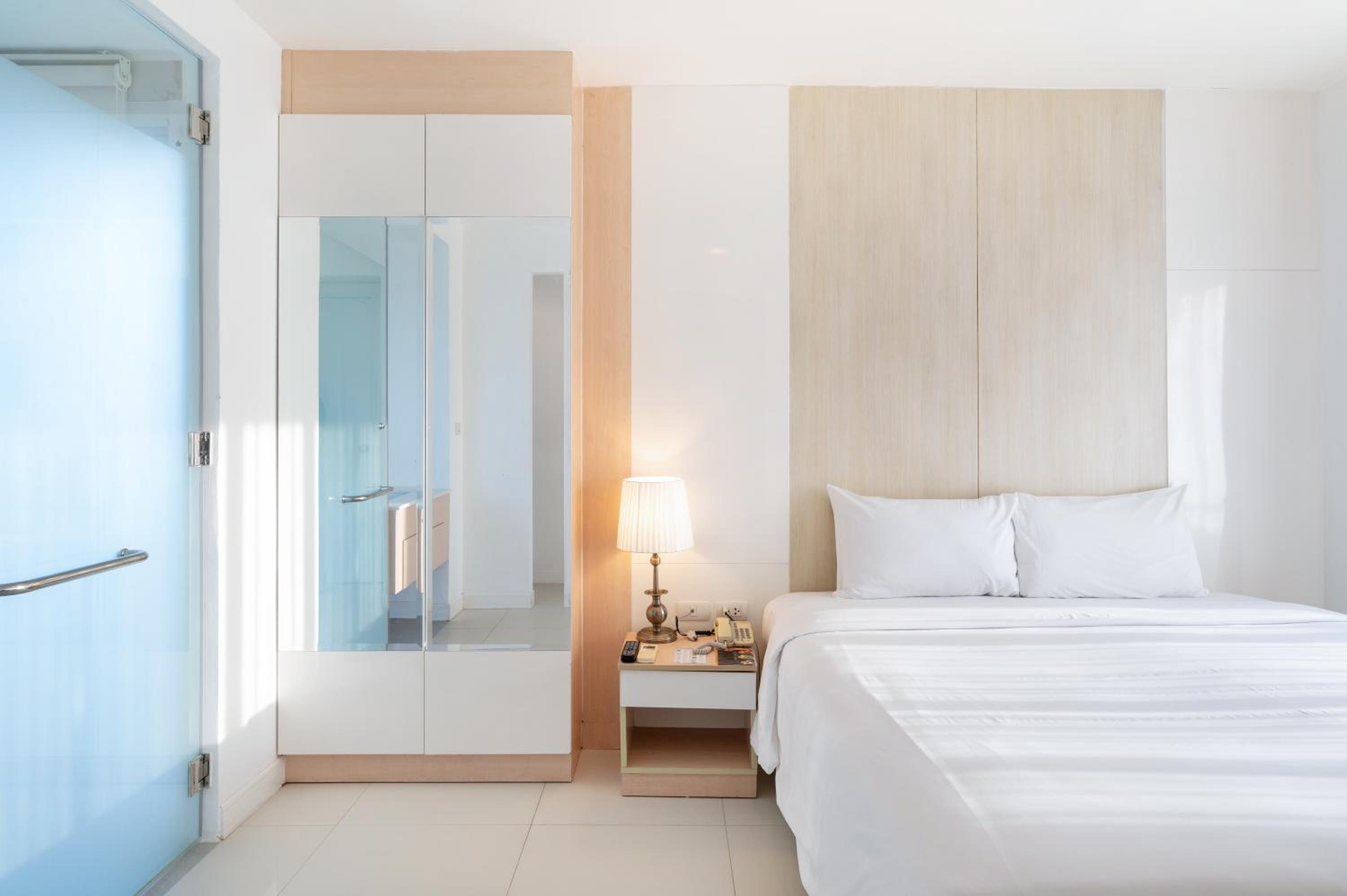 Budget Double Room — the supplier's photographs — photo 6