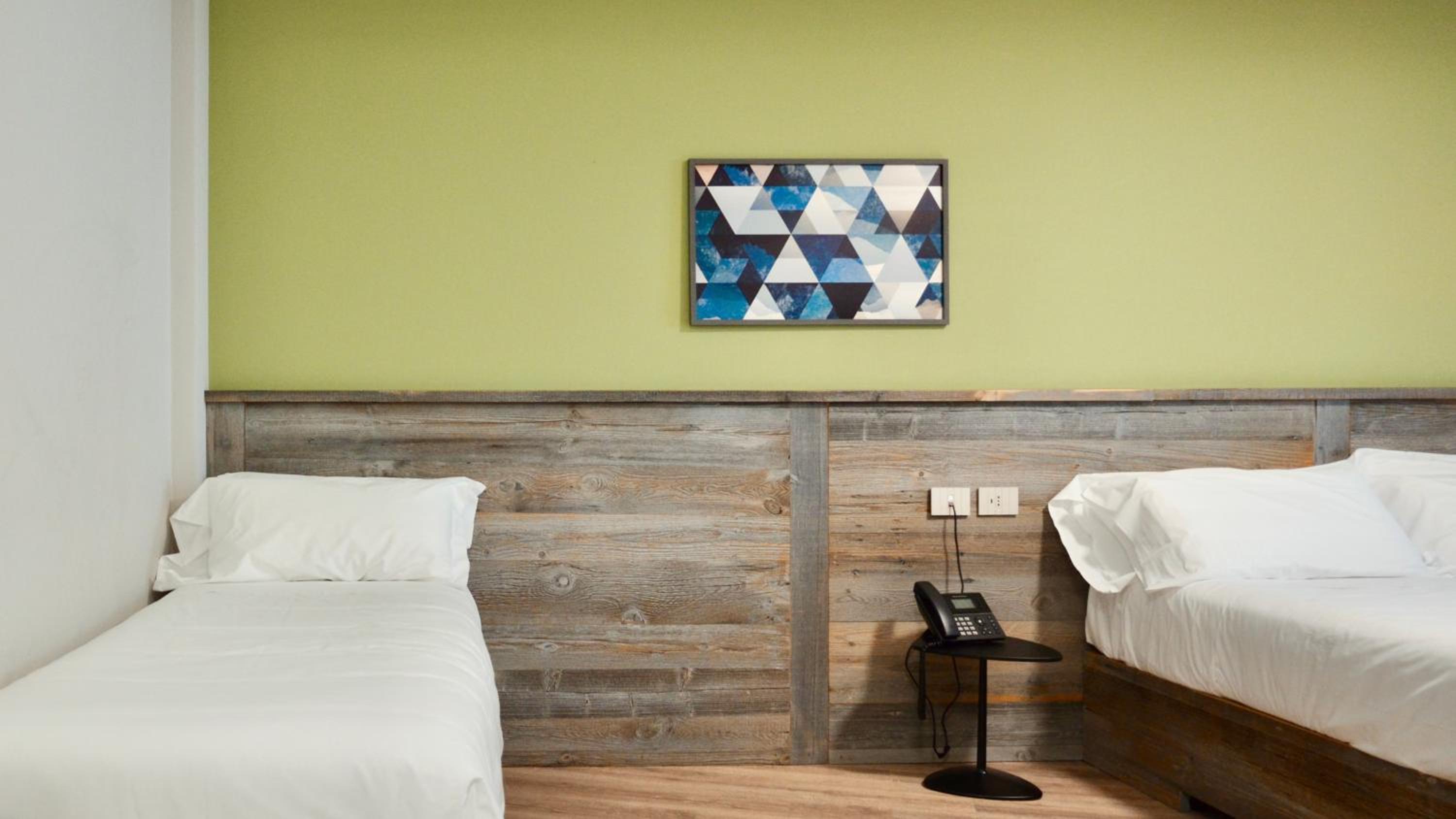 Quadruple Room - Photo 10
