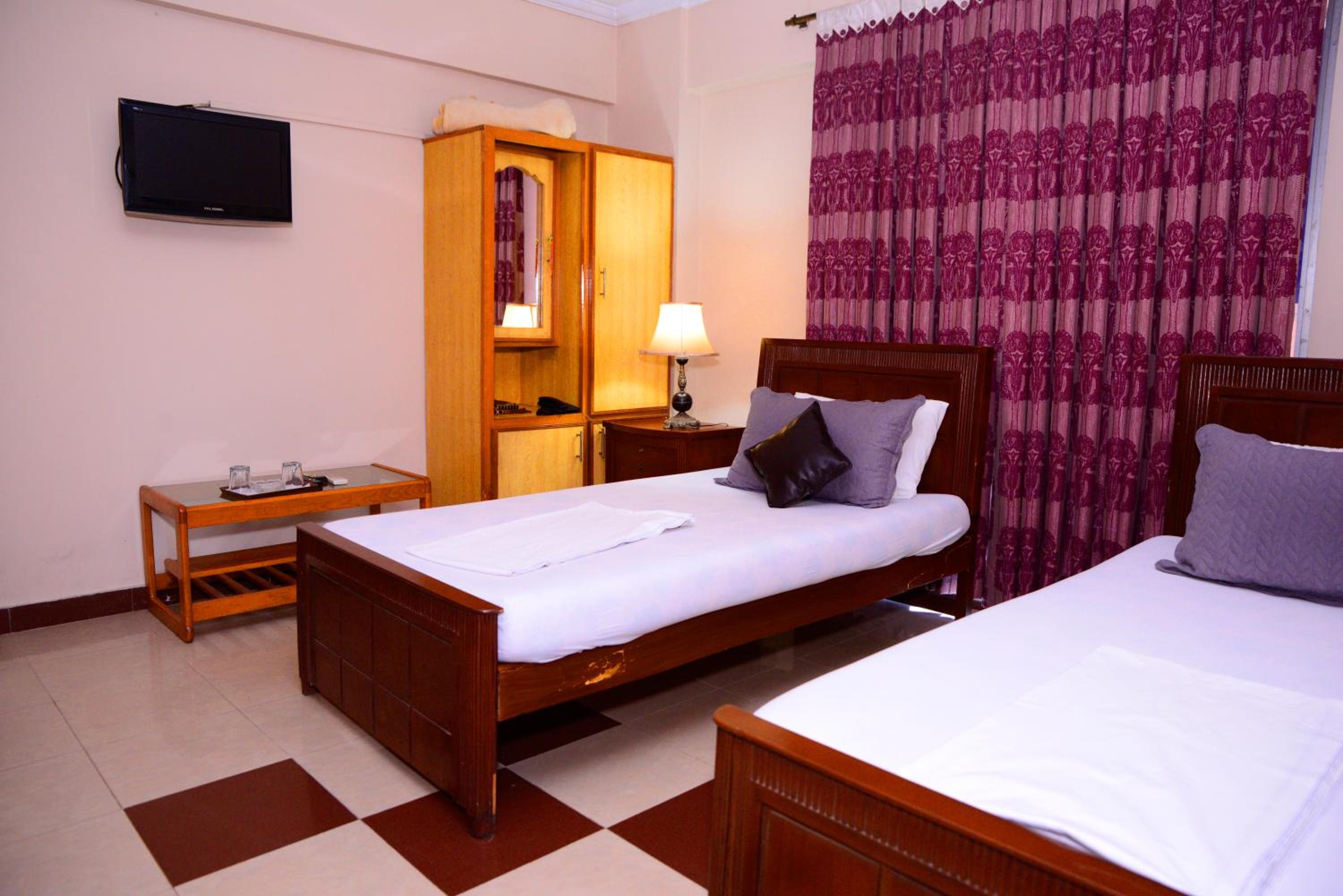 Standard Twin Room photo 2