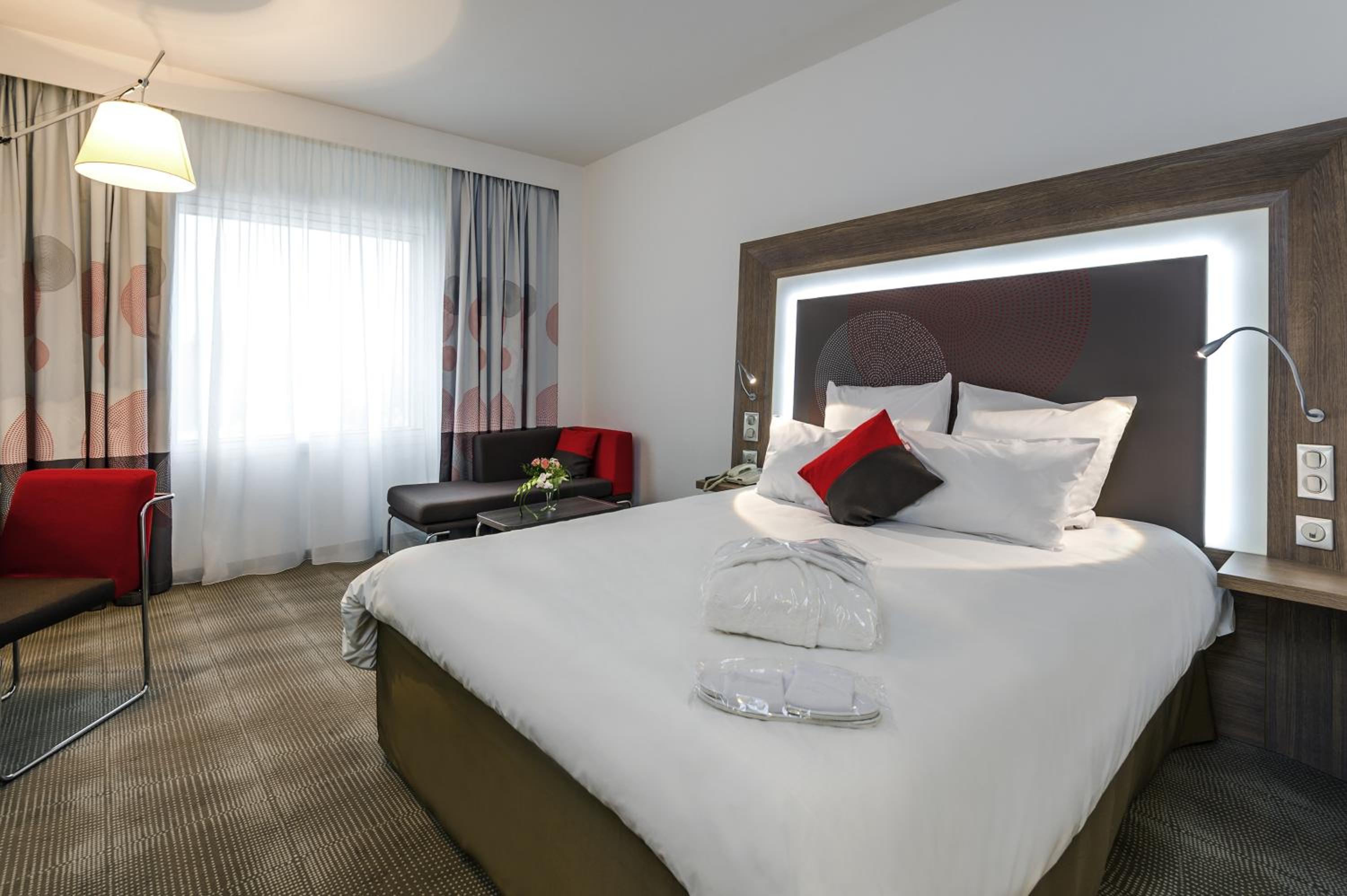 Executive Double Room with Sofa Bed - Photo 6