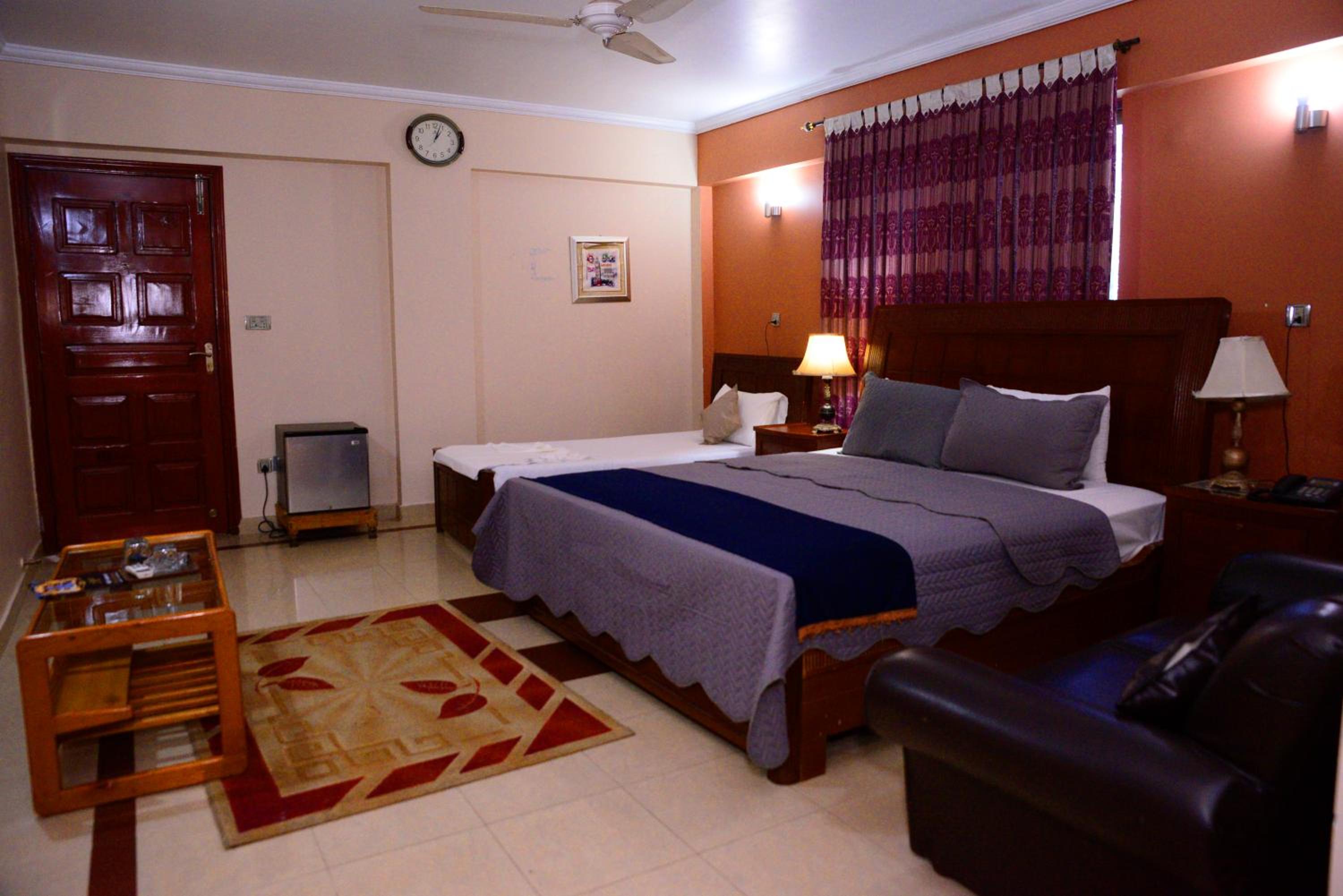 Deluxe Family Room photo 2