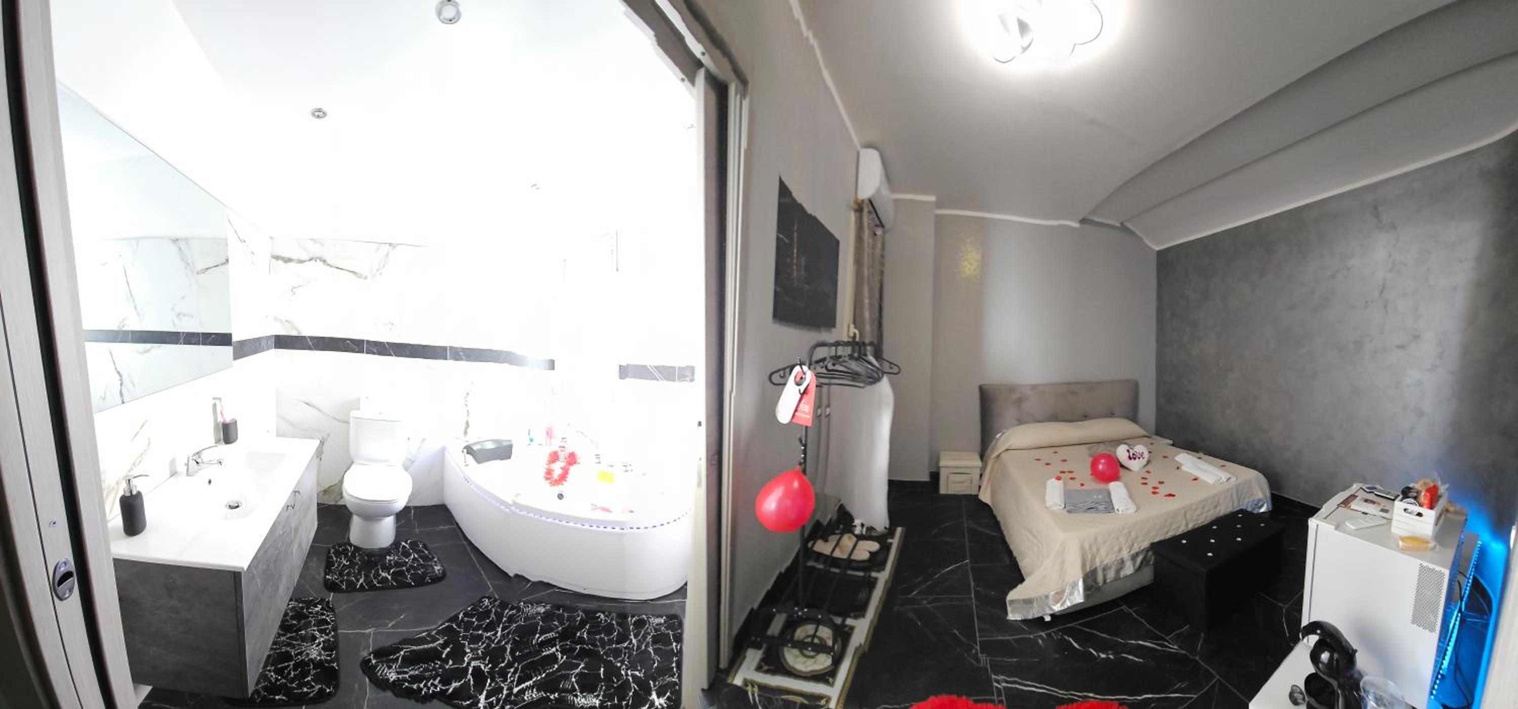 Double Room With Private Bathroom