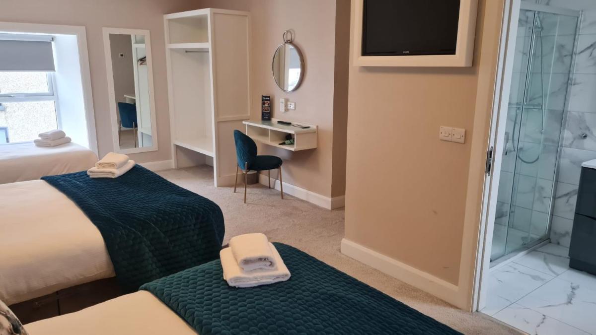 Double or Twin Room photo 2