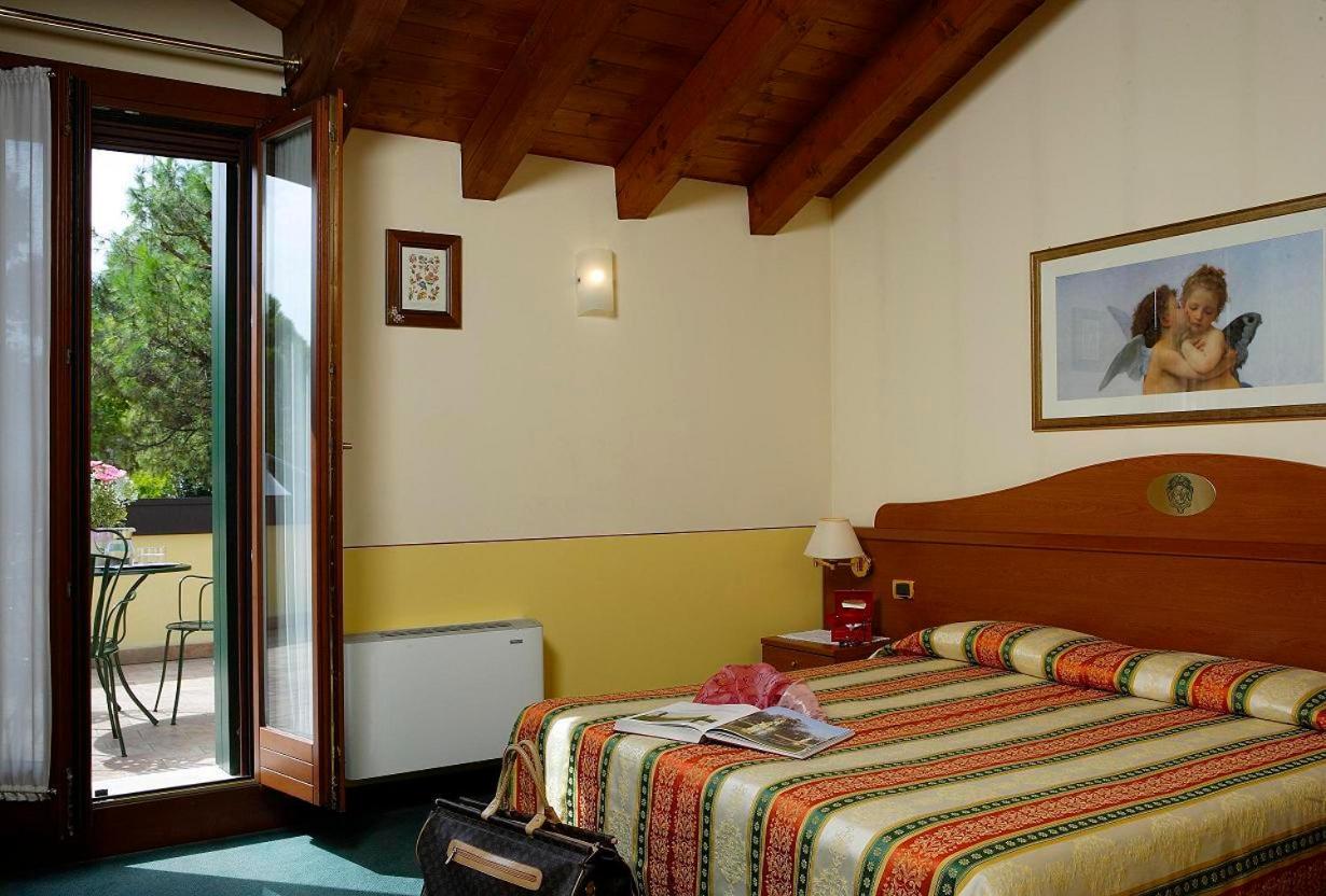 Quadruple Room - Photo 5