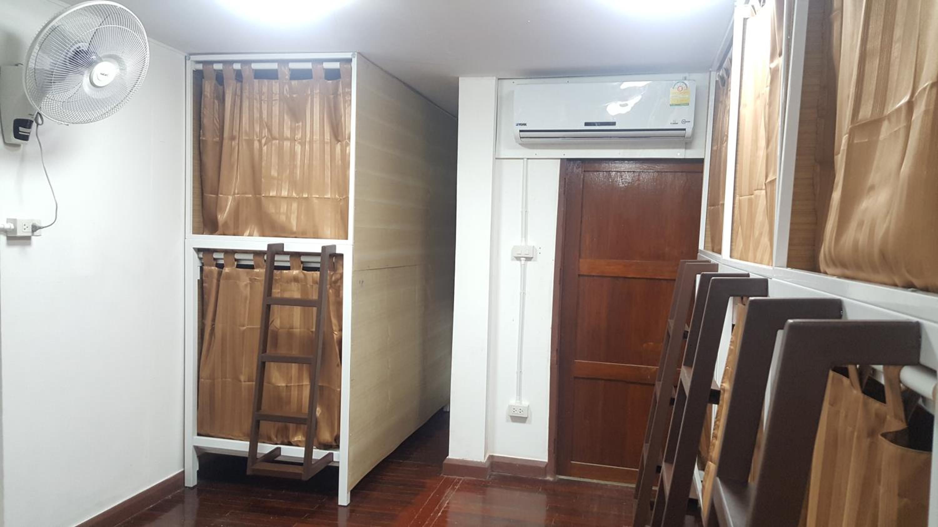 Standard Single Room with Shared Bathroom photo 2