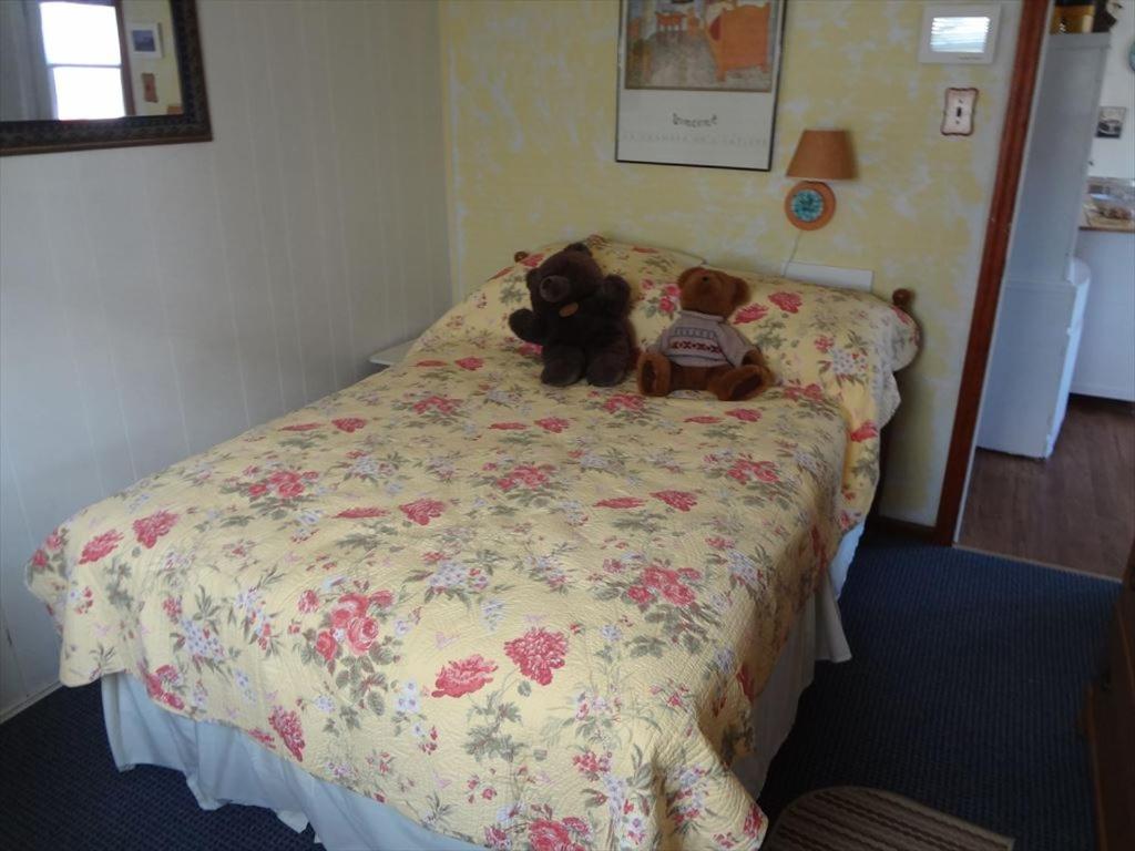 Three-Bedroom Holiday Home  photo 2