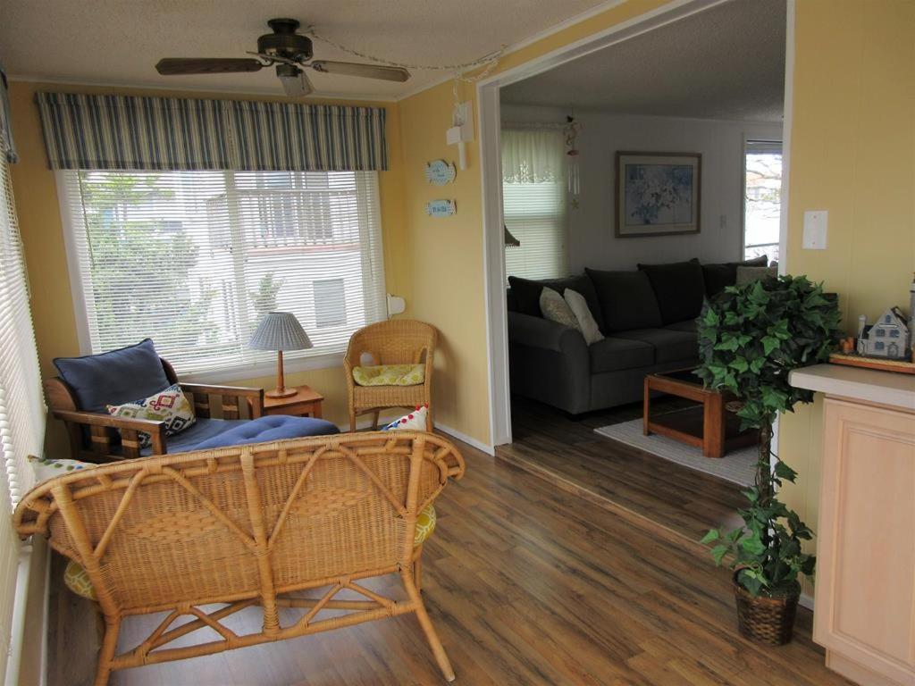 Three-Bedroom Apartment photo 2