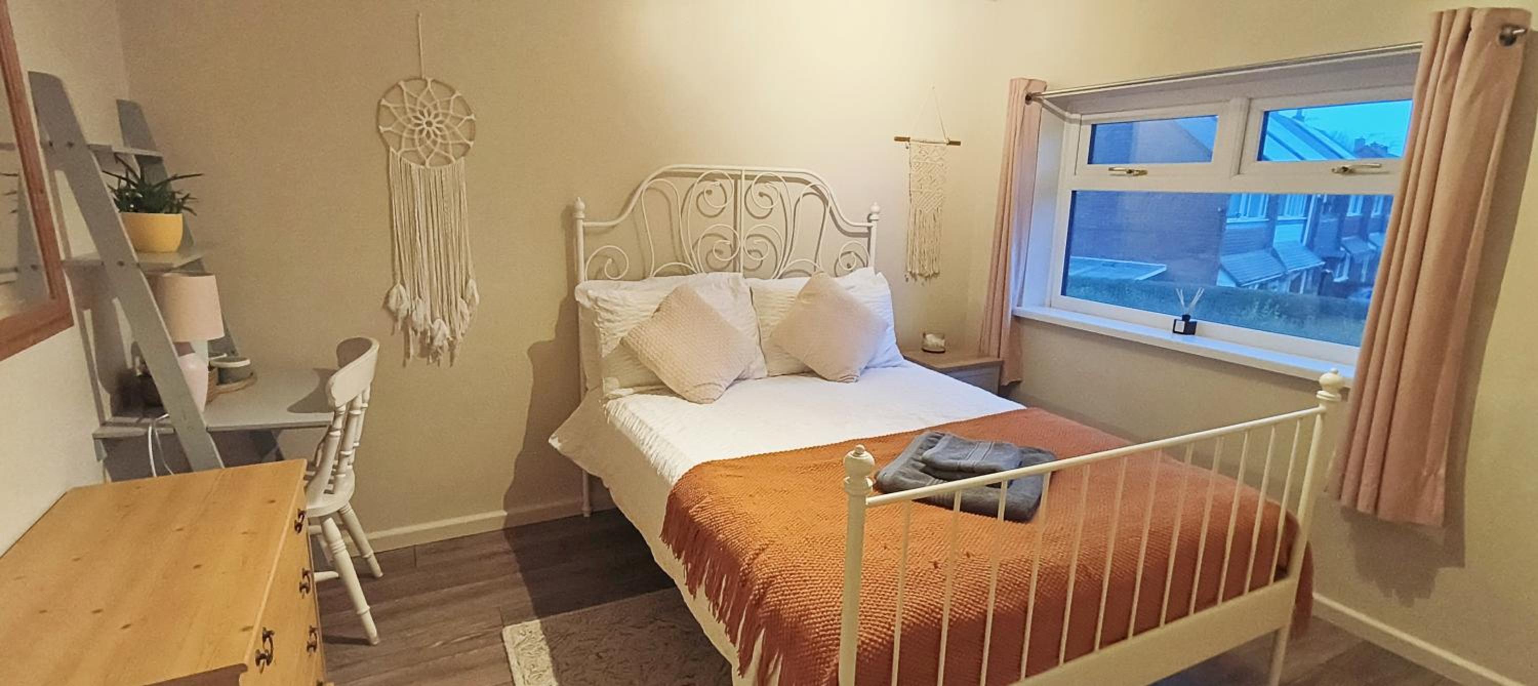 Double Room With Shared Bathroom