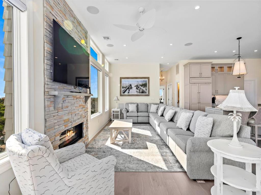 Seven-Bedroom Holiday Home photo 2