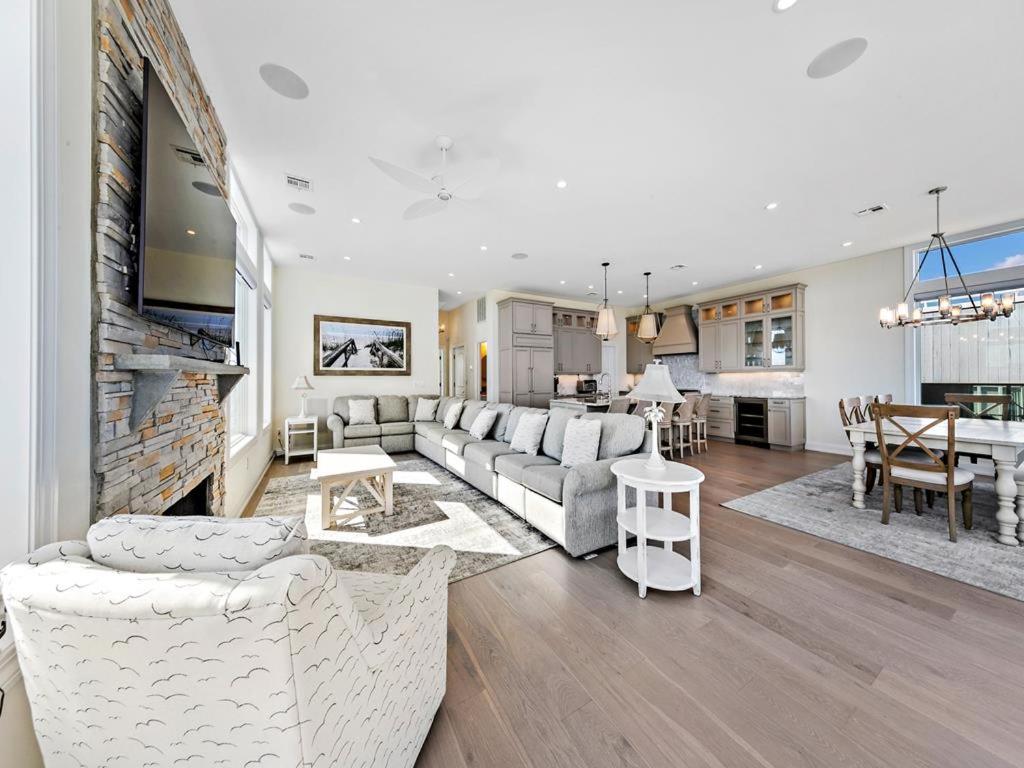 Seven-Bedroom Holiday Home photo 3