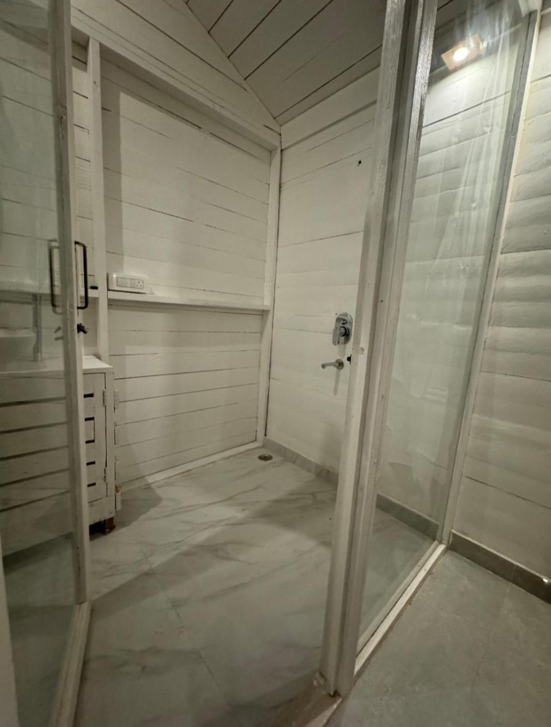 Deluxe Family Room photo 3