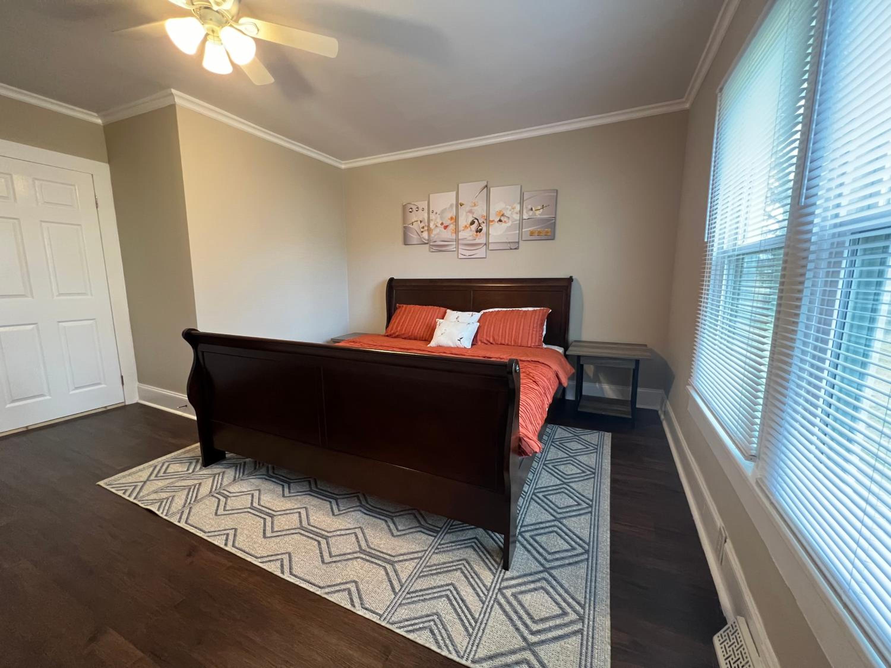 Three-Bedroom House photo 1