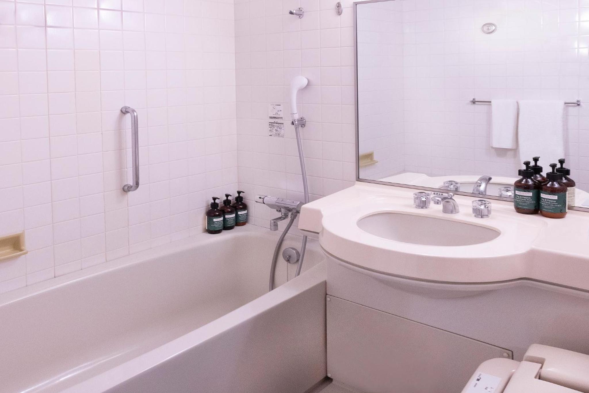 Premium Room with Three Single Beds - High Floor - Photo 2