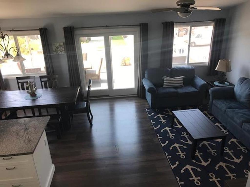 Three-Bedroom Apartment photo 1