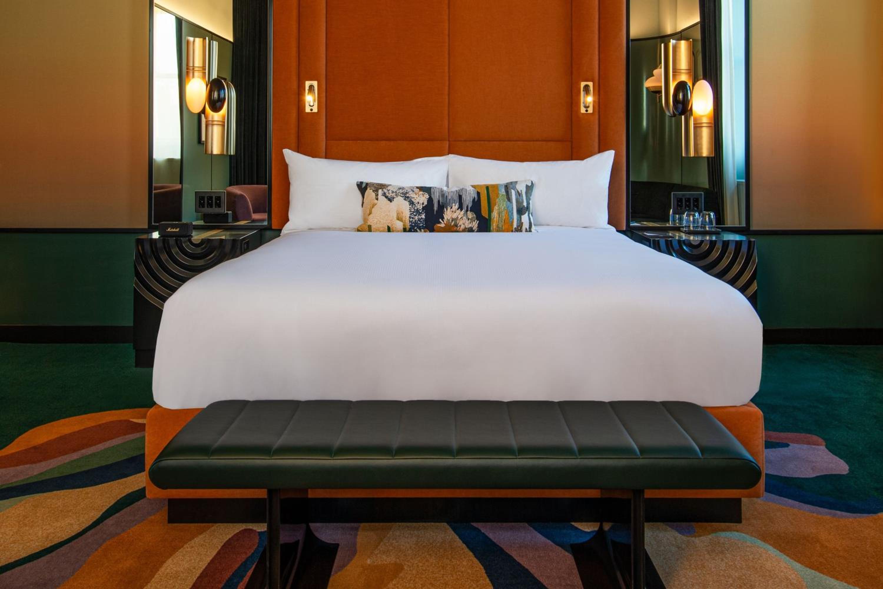 Studio Suite with One King Bed and Park View