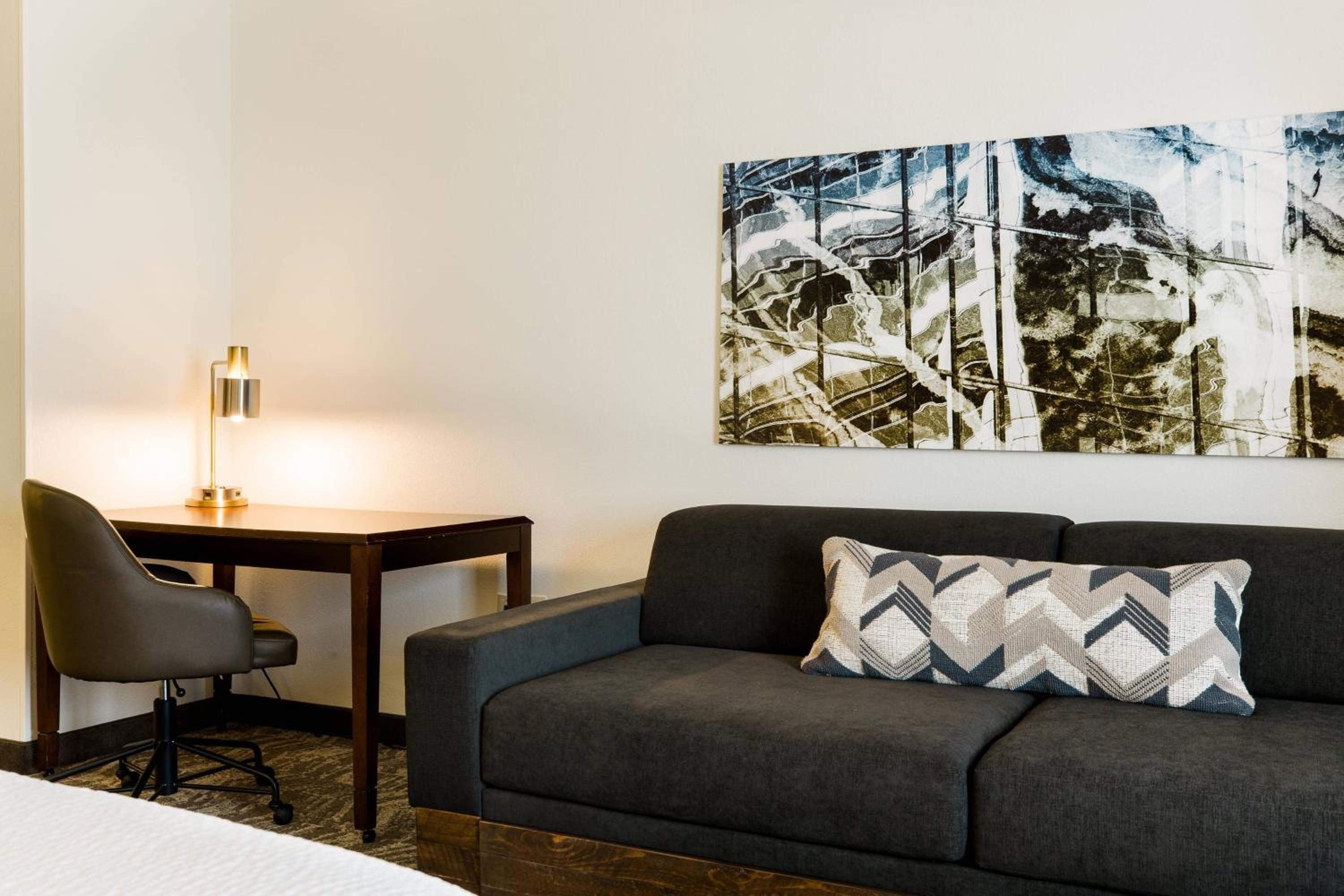 King Suite with Sofa Bed and Adapted Tub - Mobility Accessible