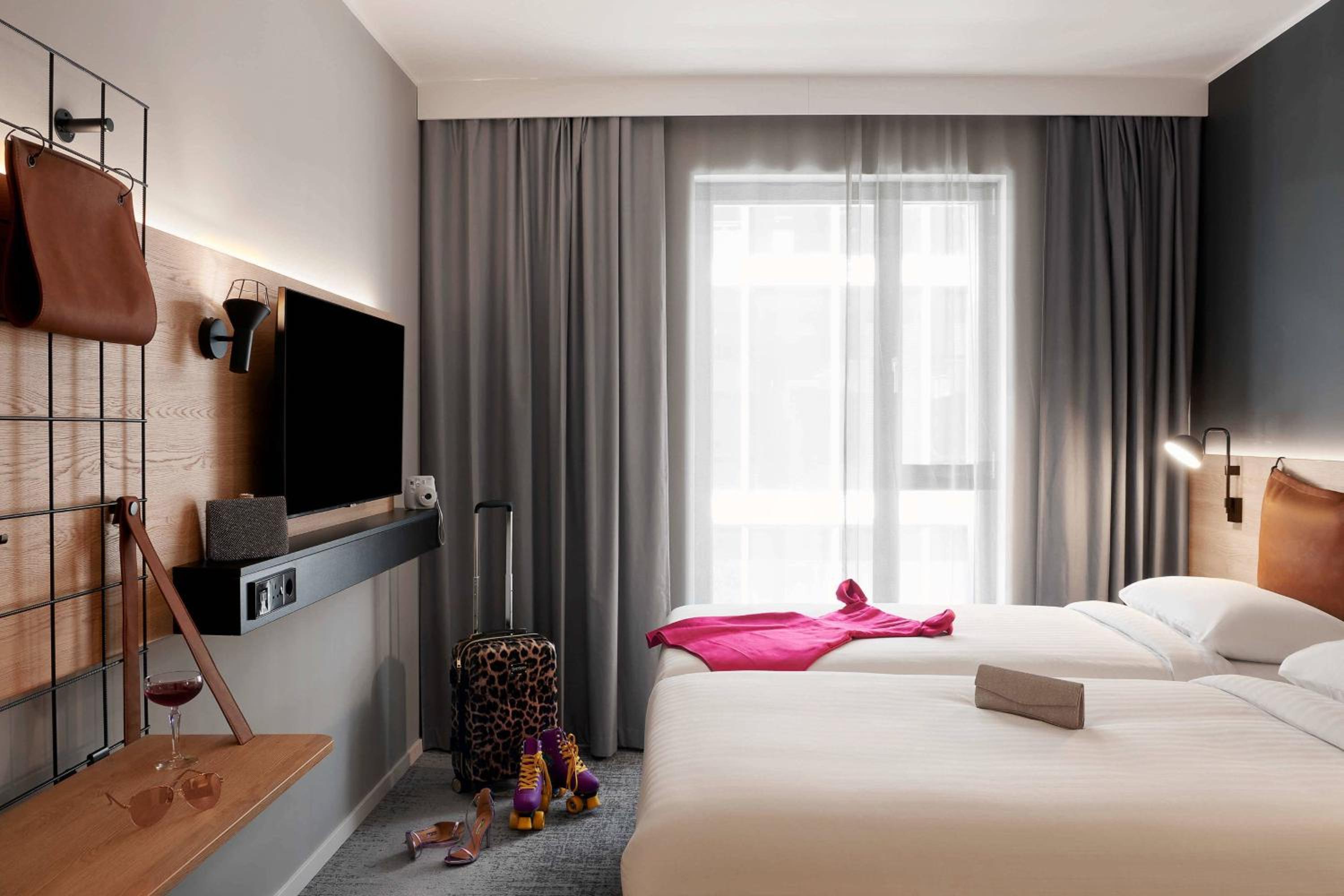 Moxy Twin Room - Photo 1