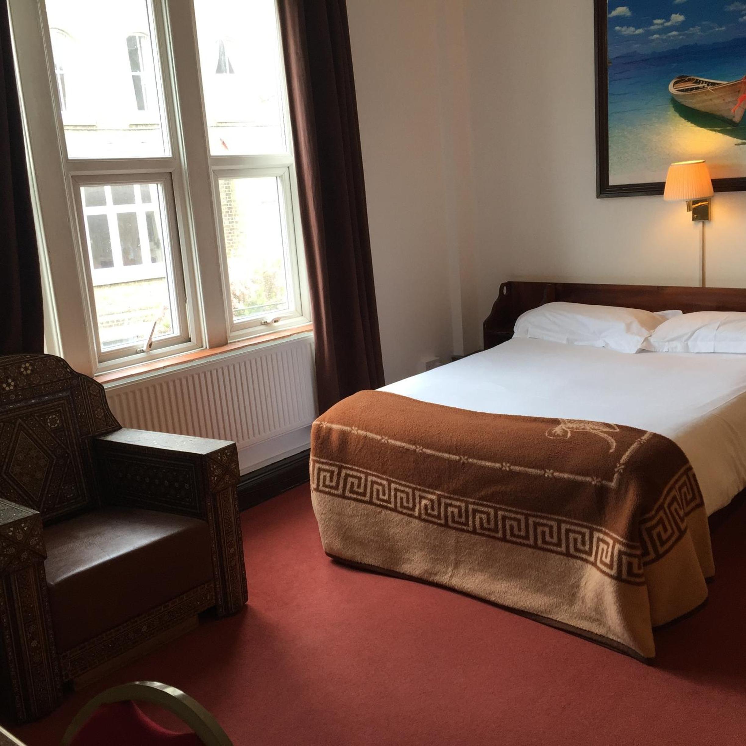 Standard Double Room - Photo 2