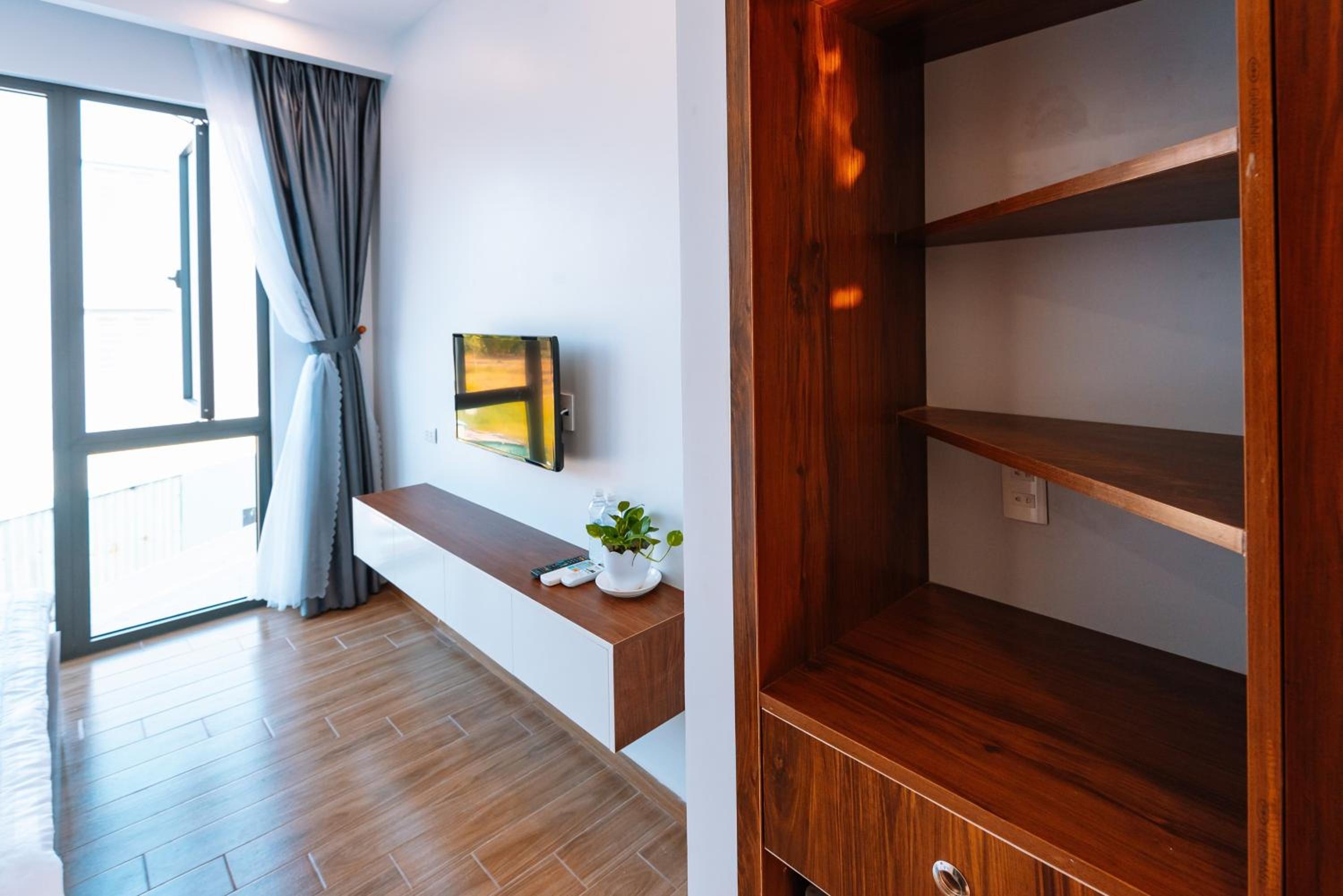 Deluxe Double Room with Balcony photo 3