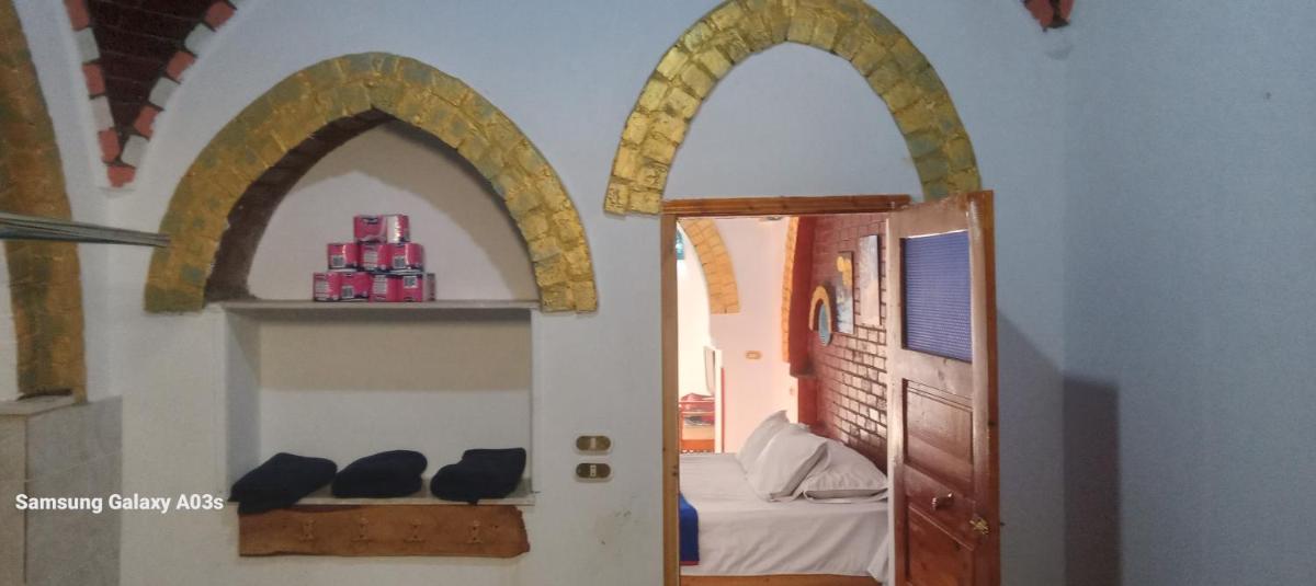 One-Bedroom House - Photo 30