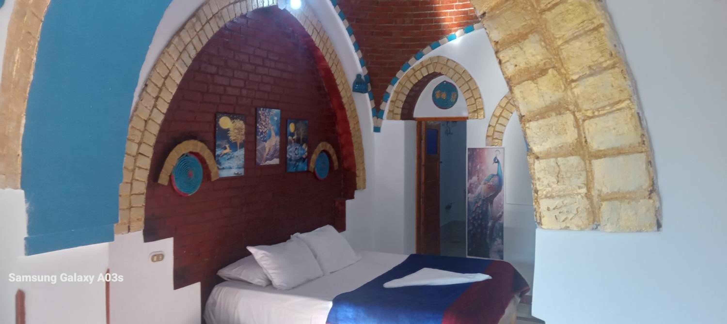 One-Bedroom House - Photo 33