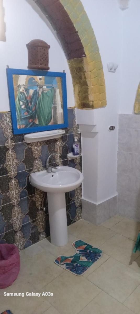 One-Bedroom House - Photo 38