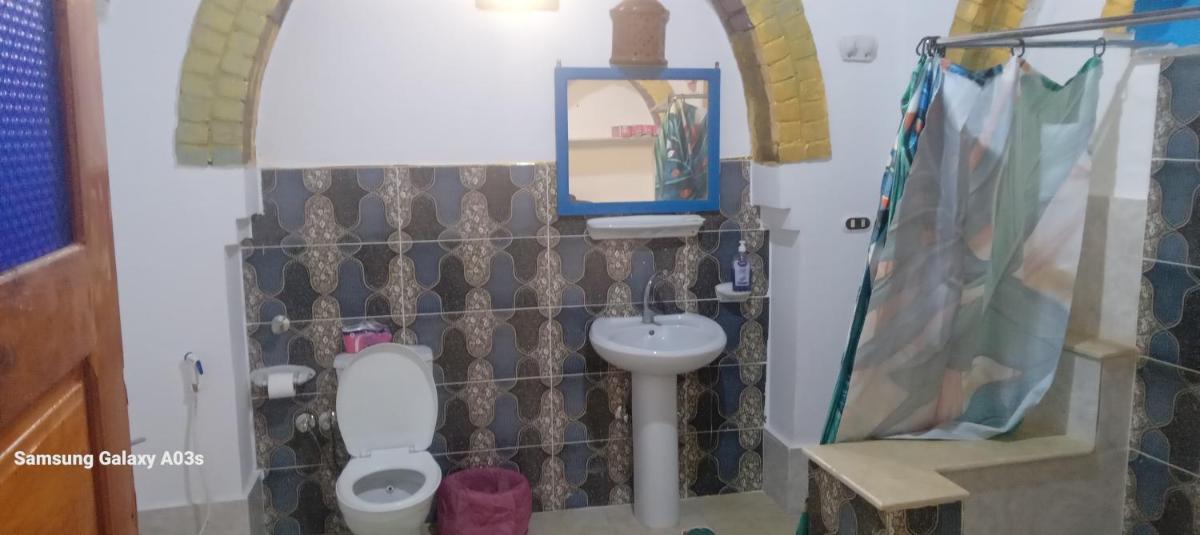 One-Bedroom House - Photo 39