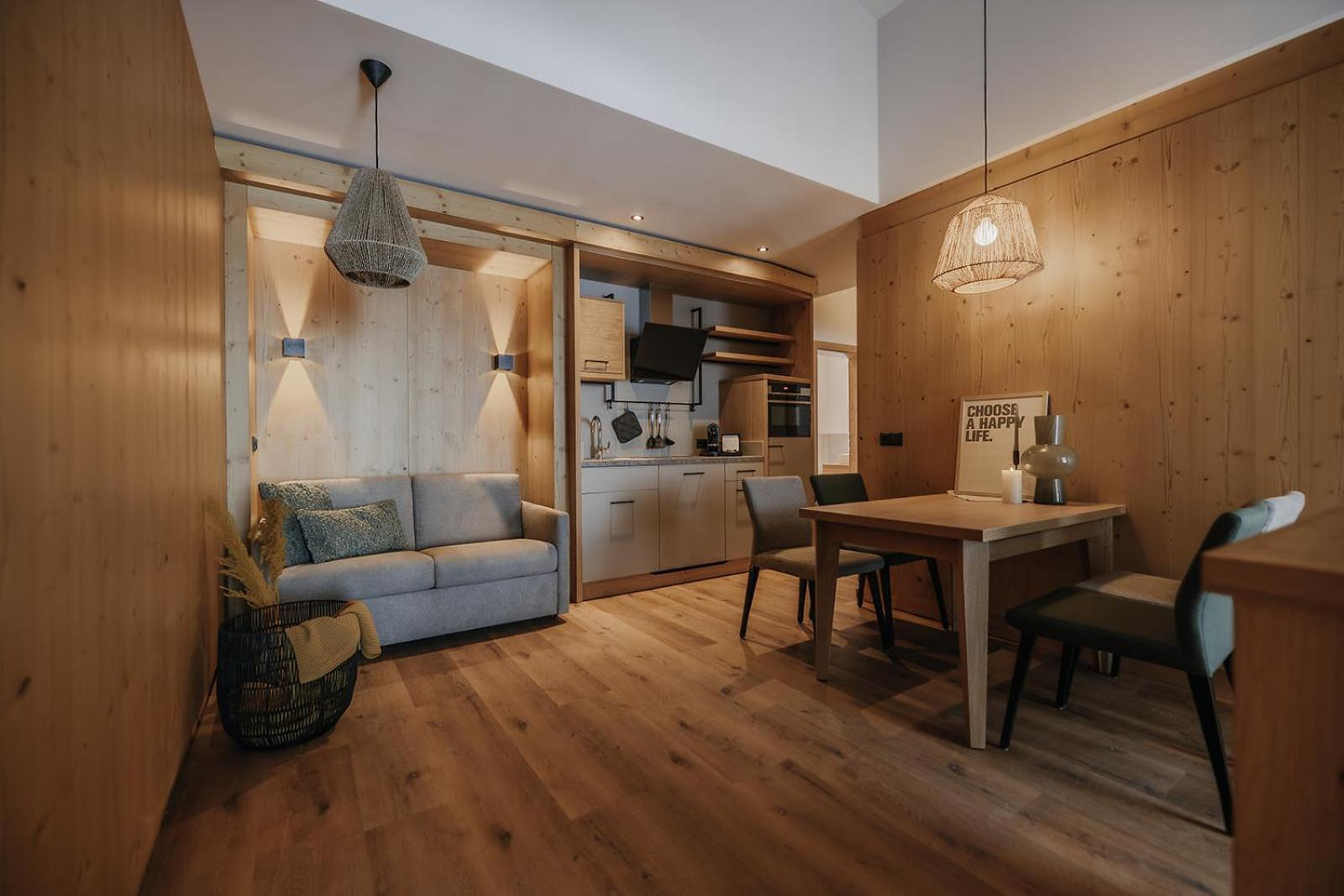 Deluxe Apartment