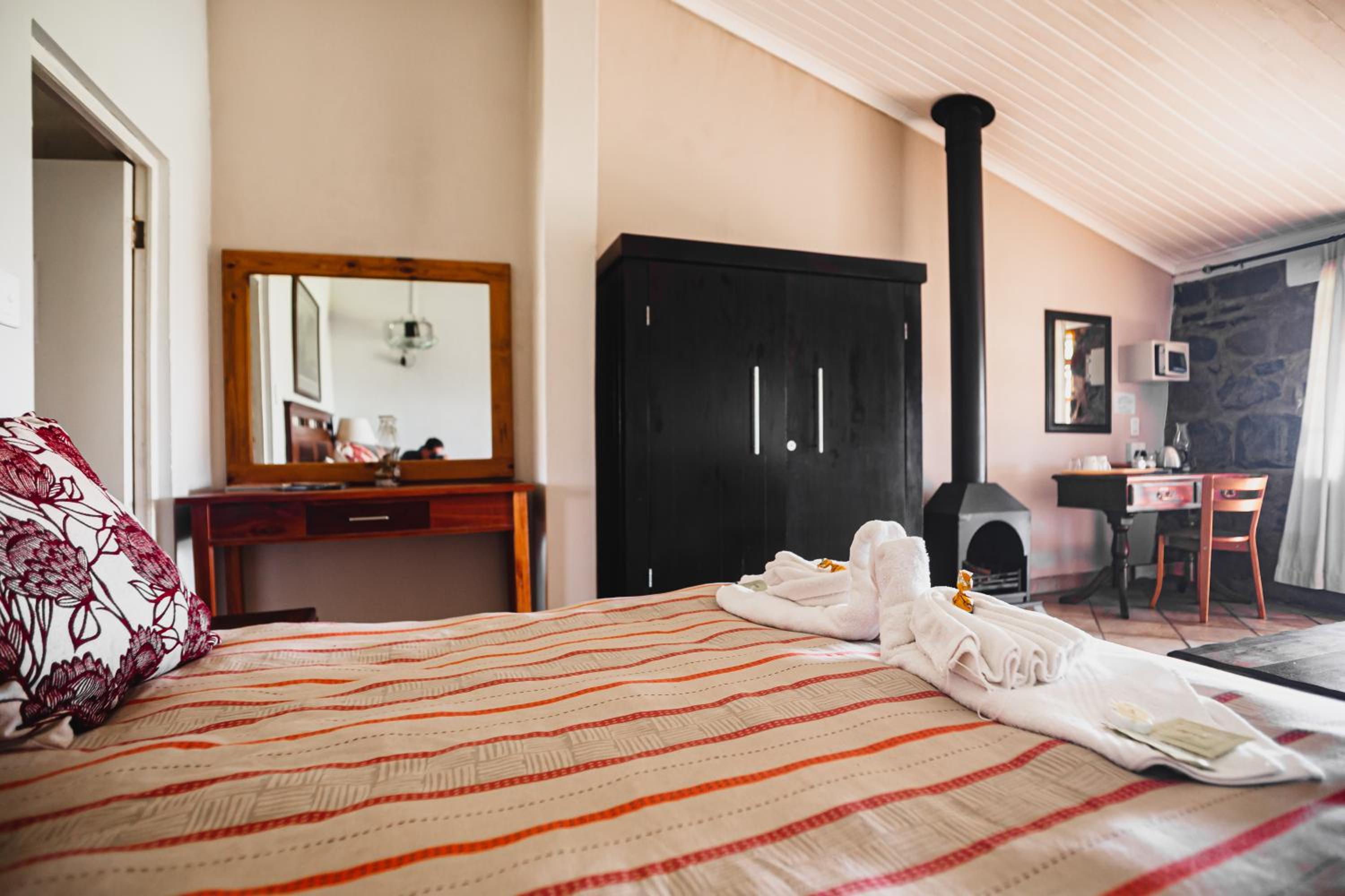 Suite with Spa Bath photo 2