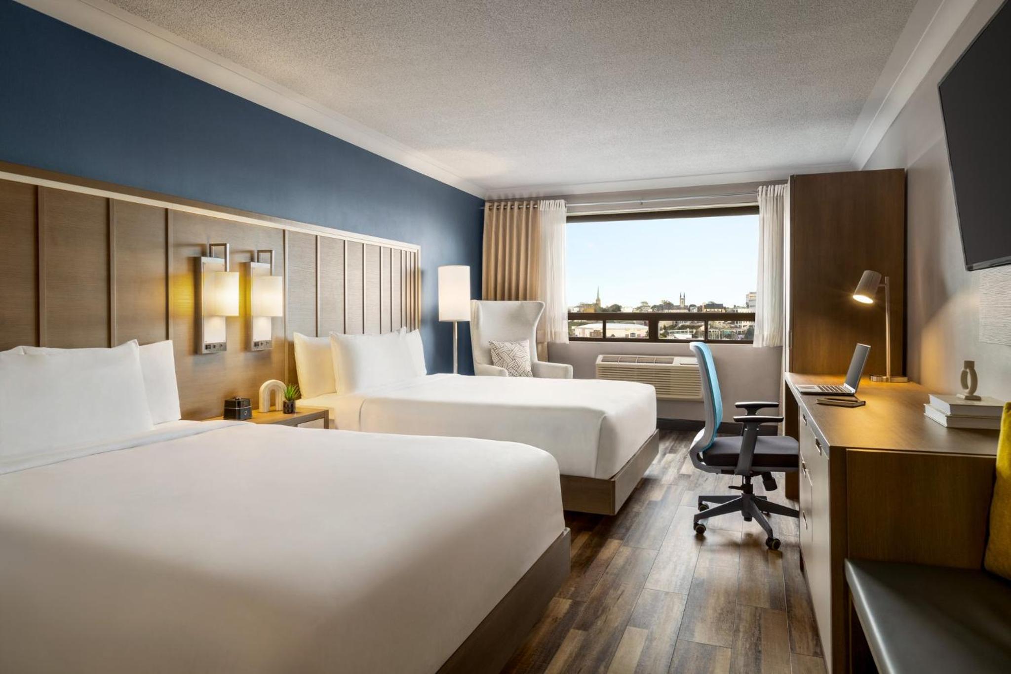 Standard Queen Room with Two Queen Beds and Bath/Shower - Photo 7