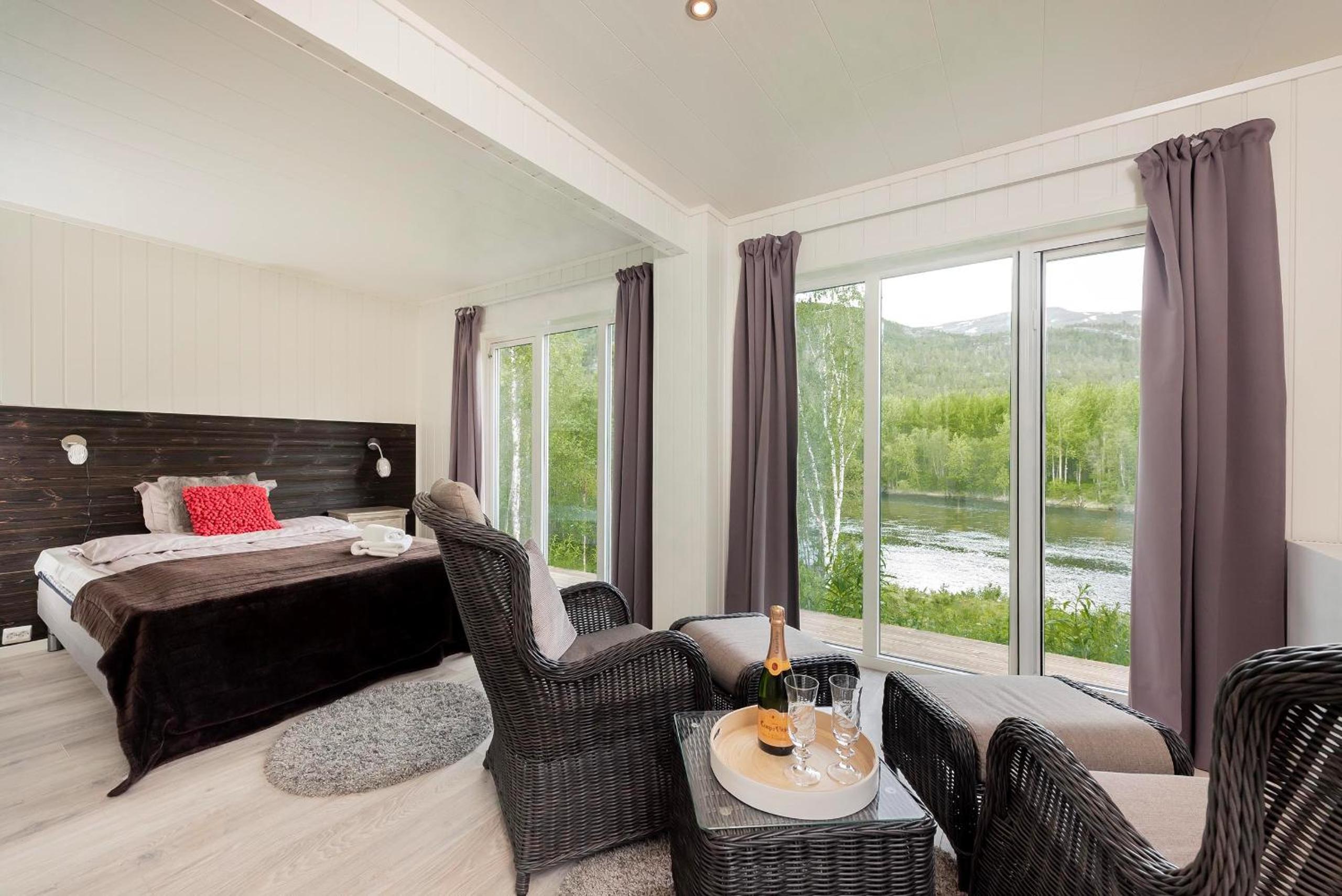 Suite with River View - Photo 1