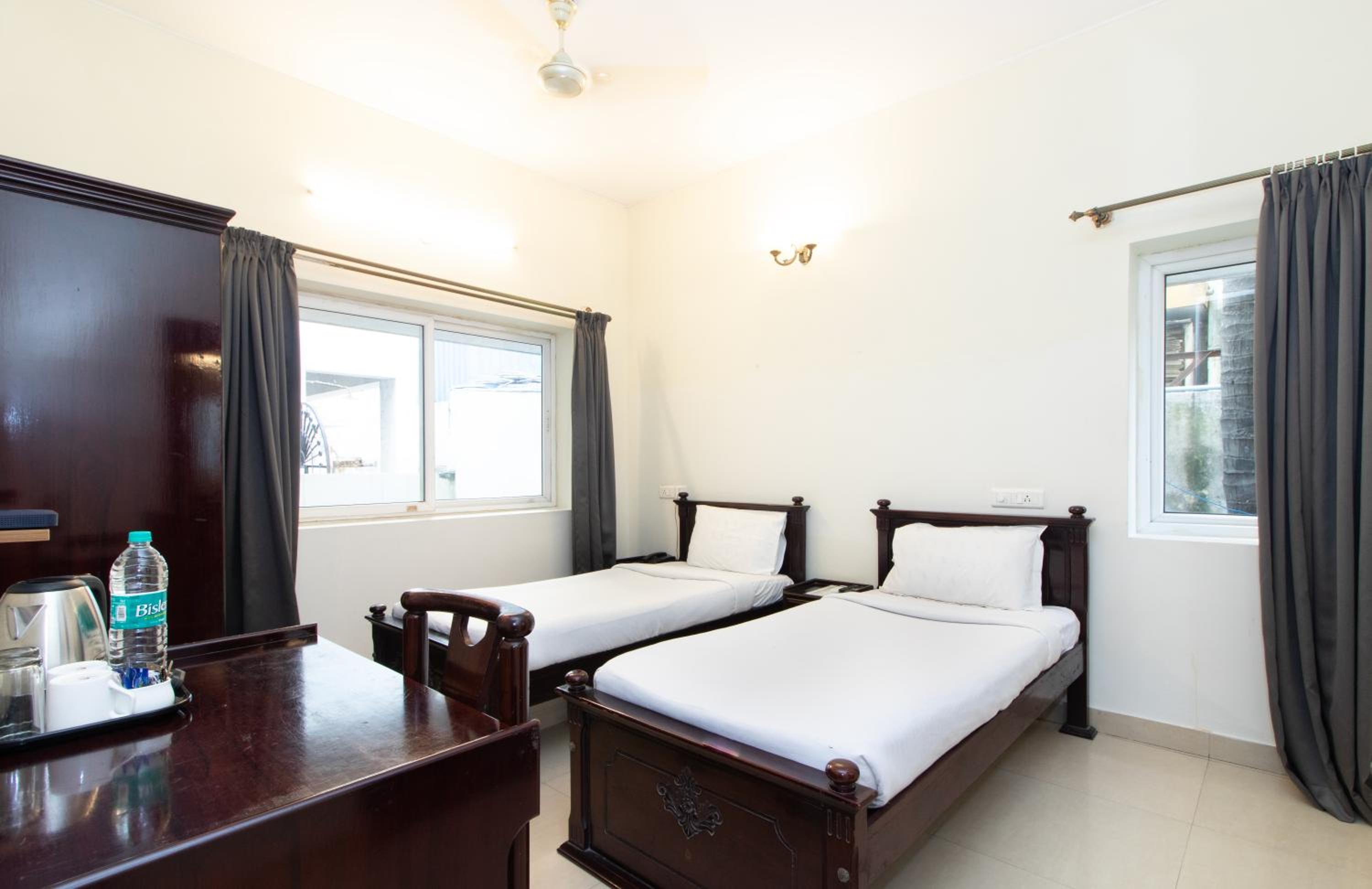 Deluxe Twin Room - Photo 5