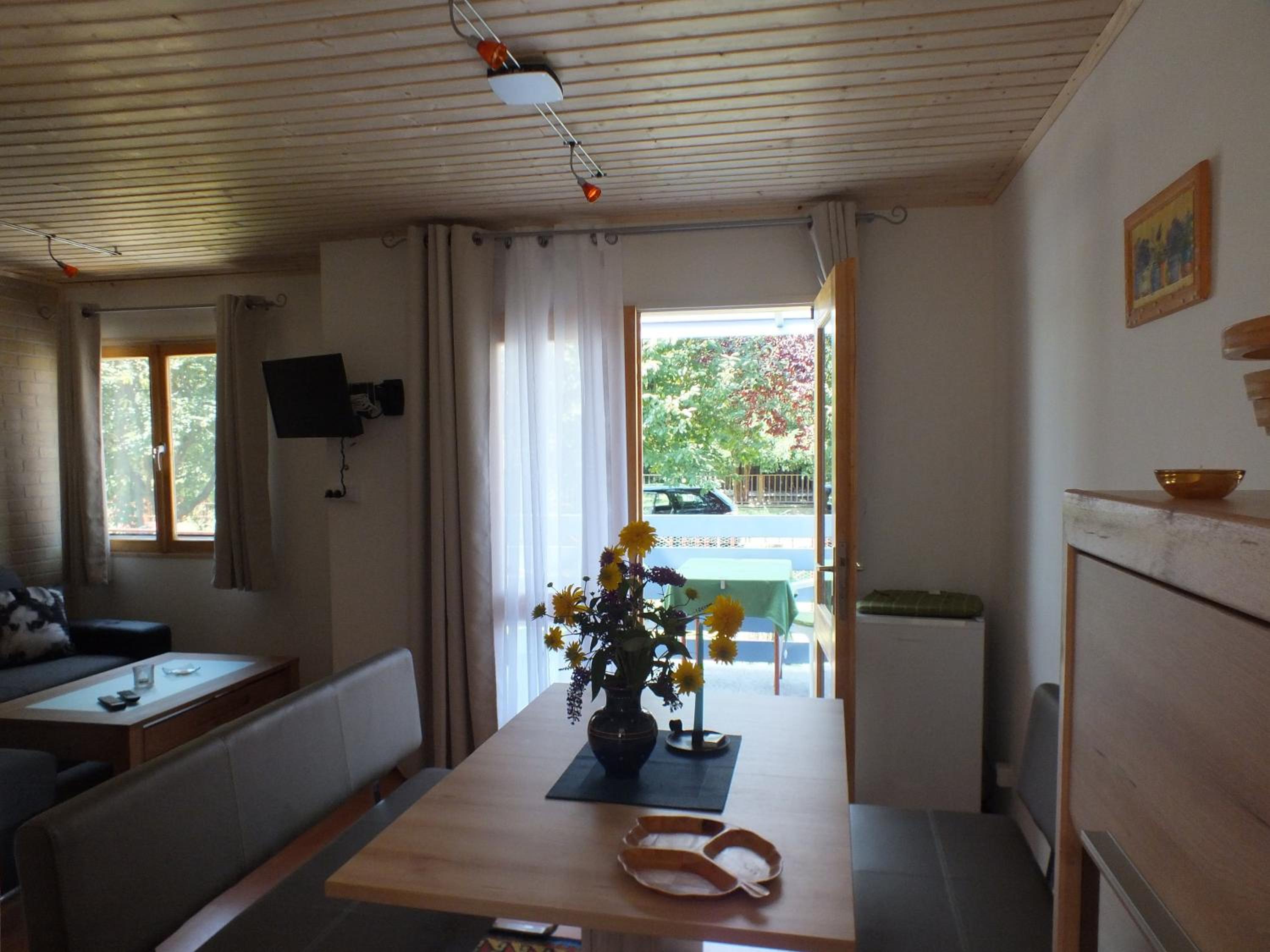 One-Bedroom House photo 1