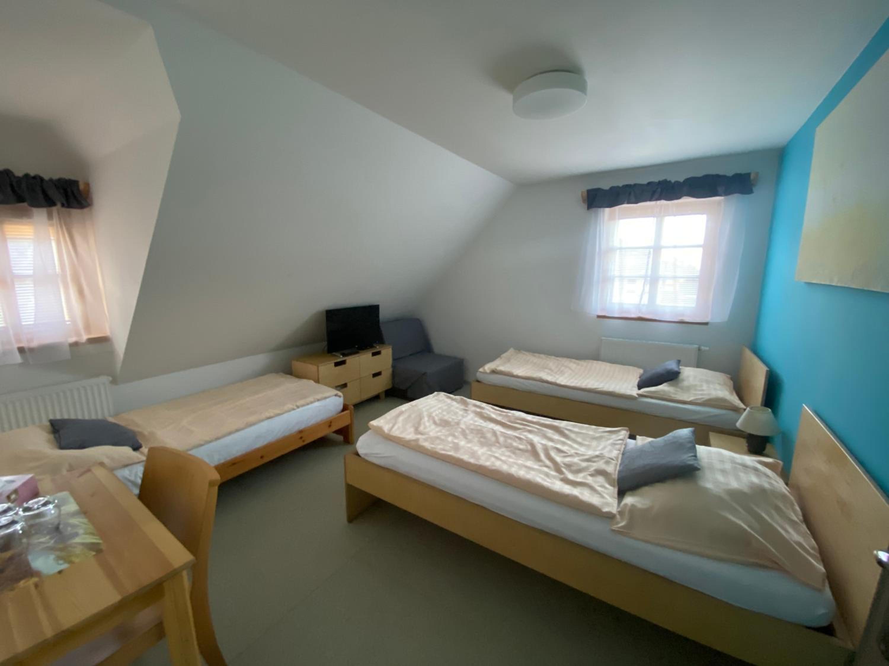 Triple Room with Private Bathroom photo 3