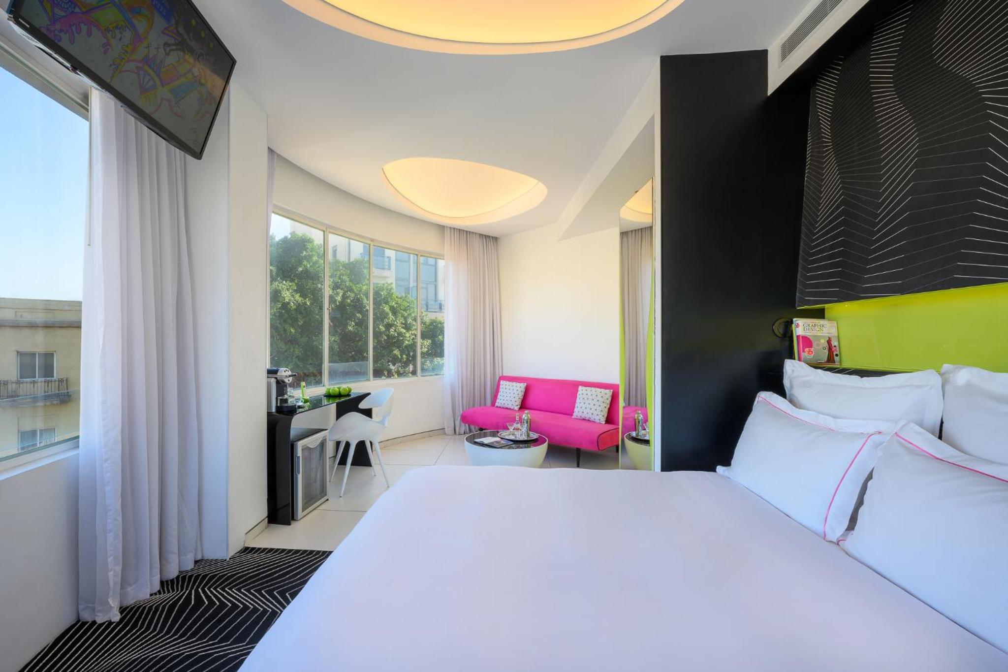 Circle Suite photo 2