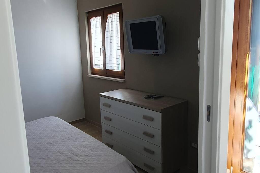 Three-Bedroom House photo 3