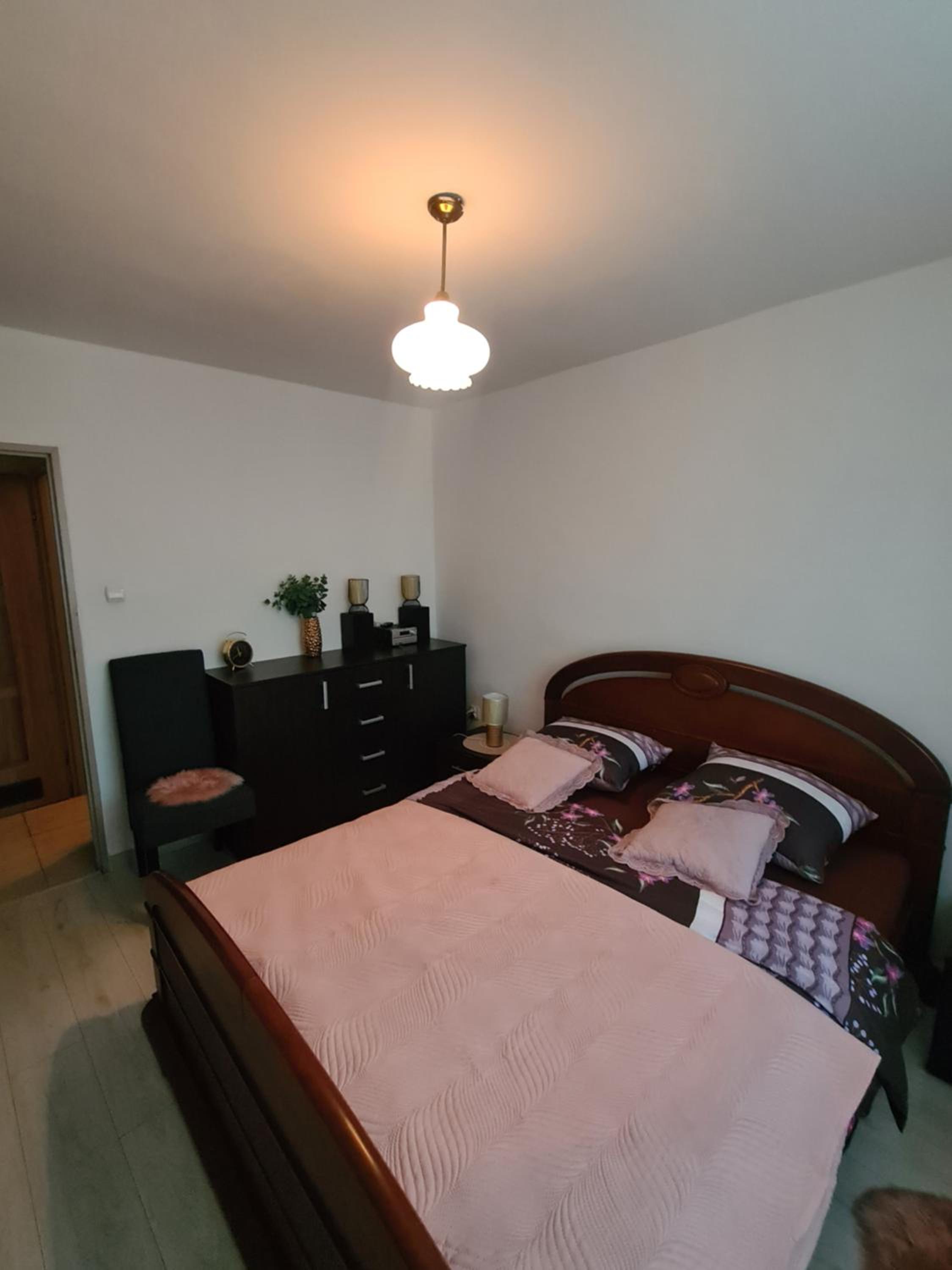Two-Bedroom Apartment - Photo 3