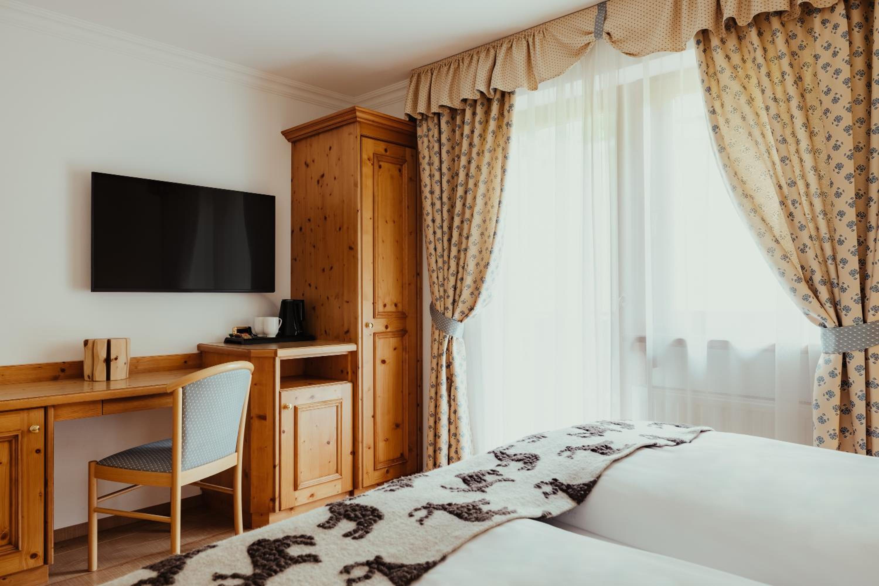Double or Twin Room - Photo 1