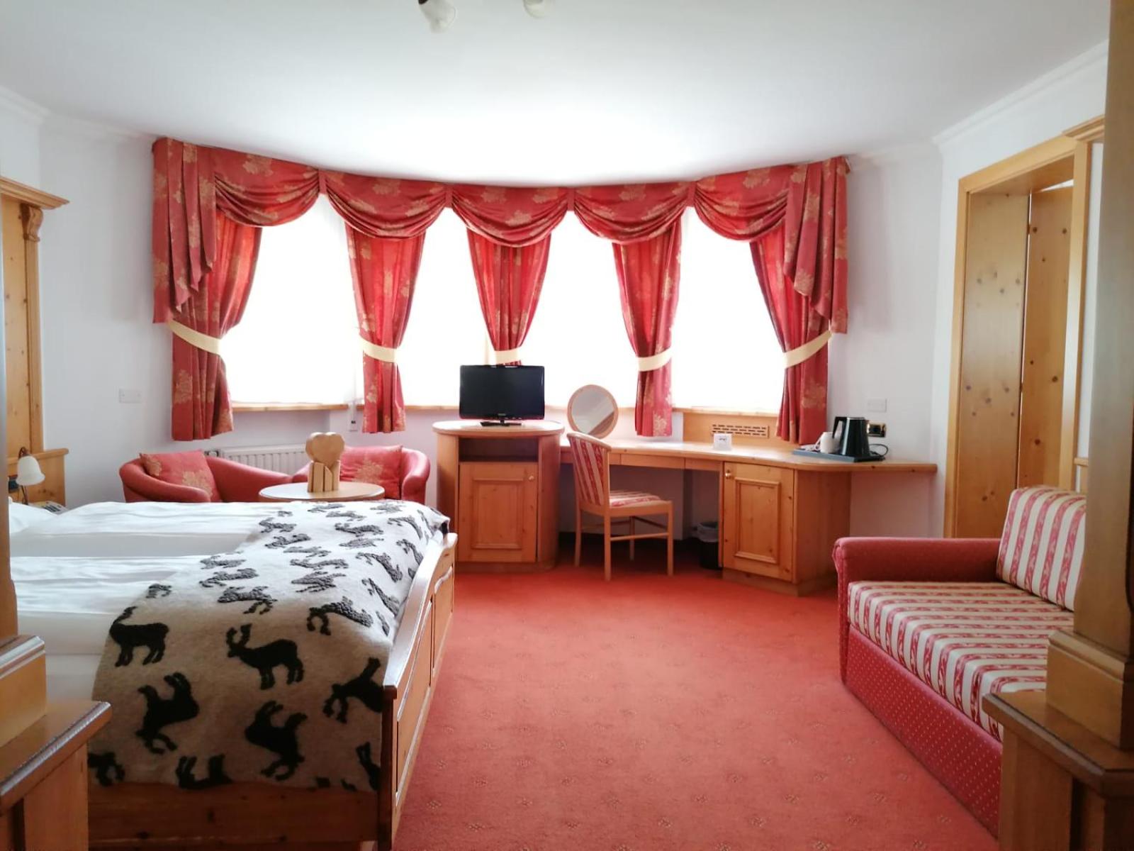 Quadruple Room - Photo 1