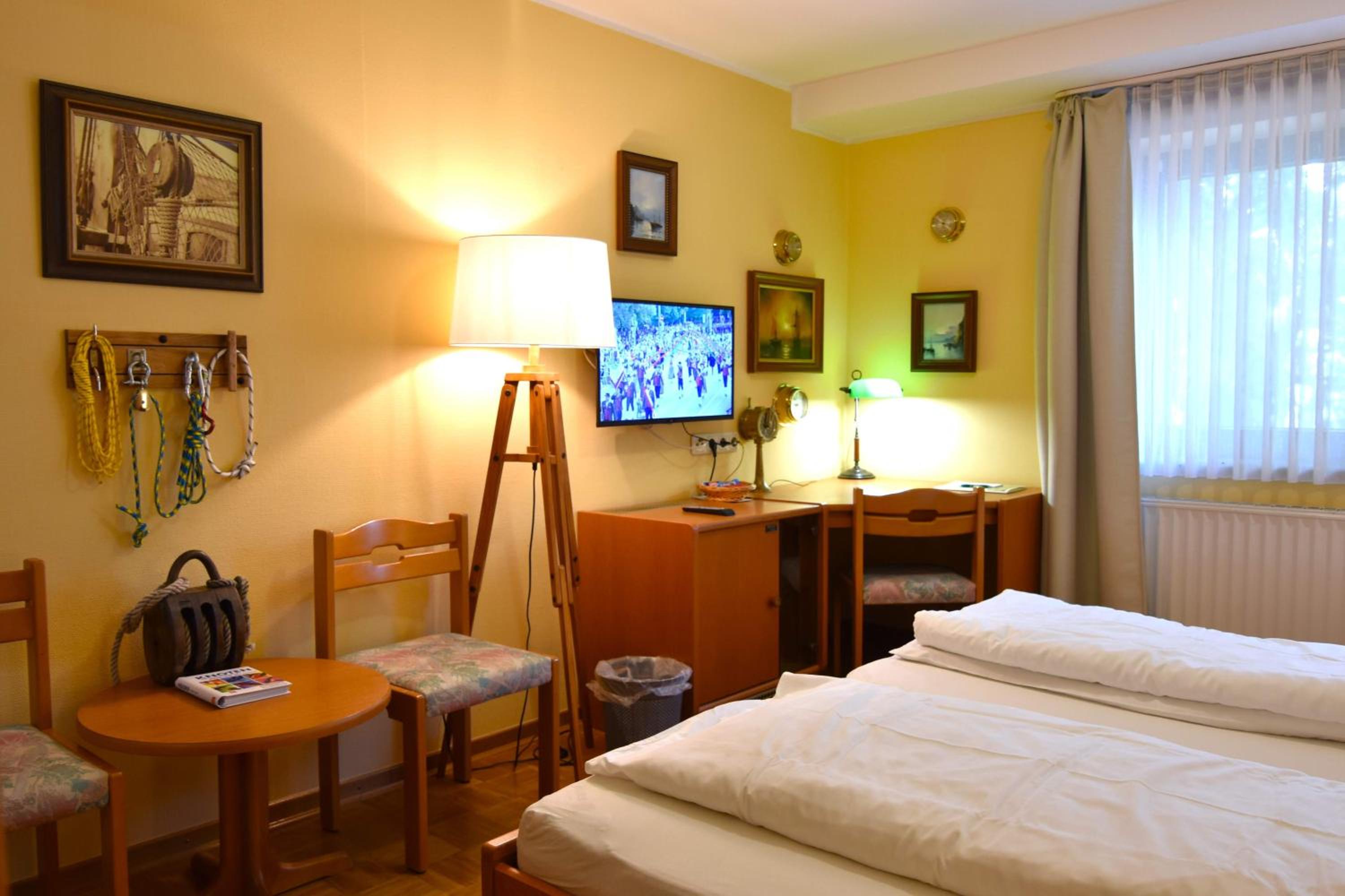 Large Single Room photo 1
