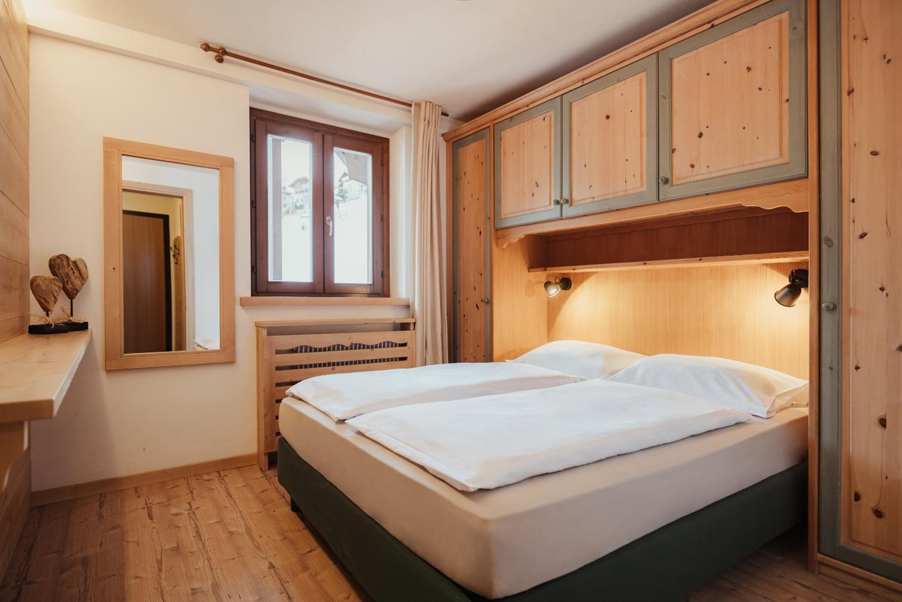 One-Bedroom Apartment - Annex