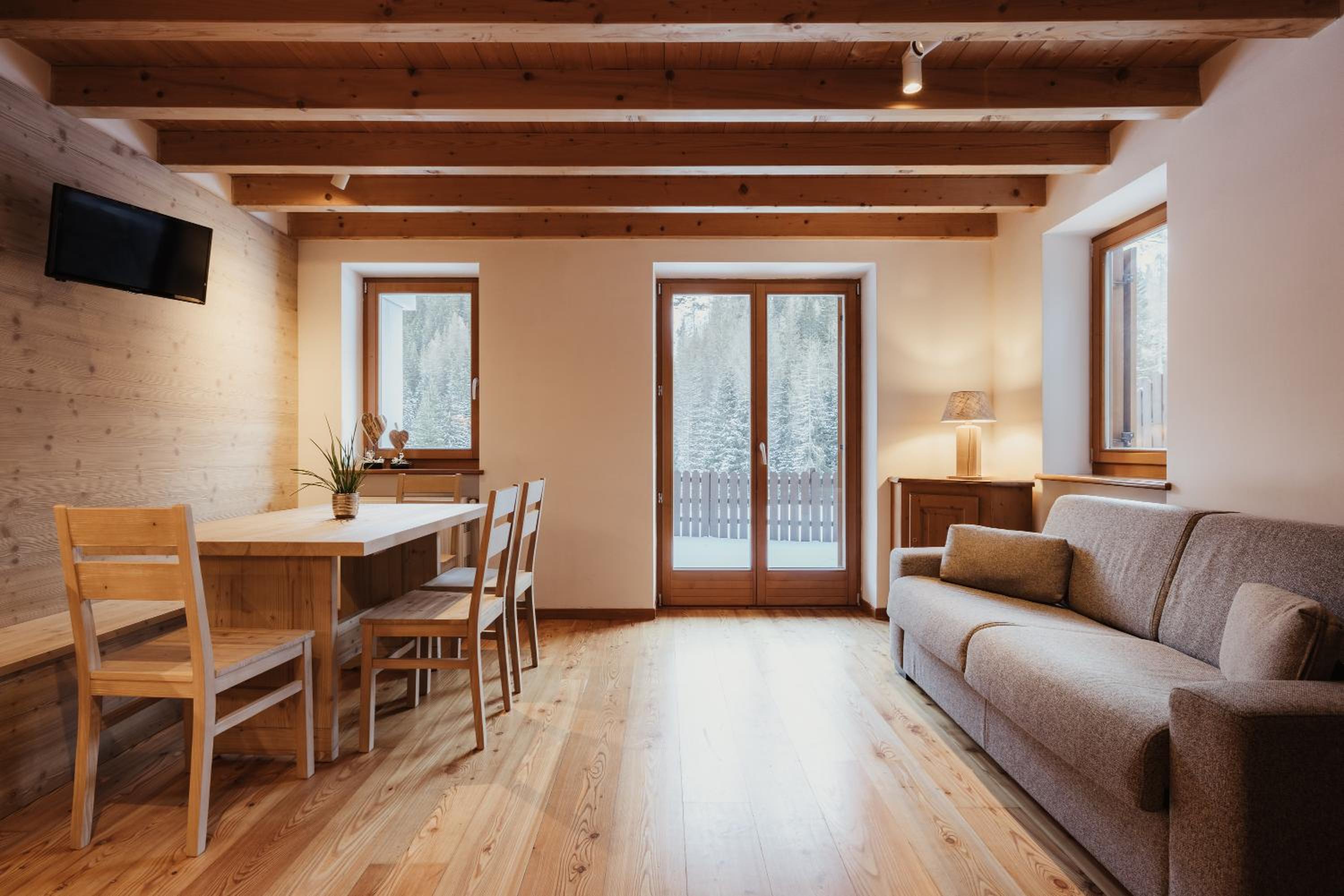Deluxe Apartment