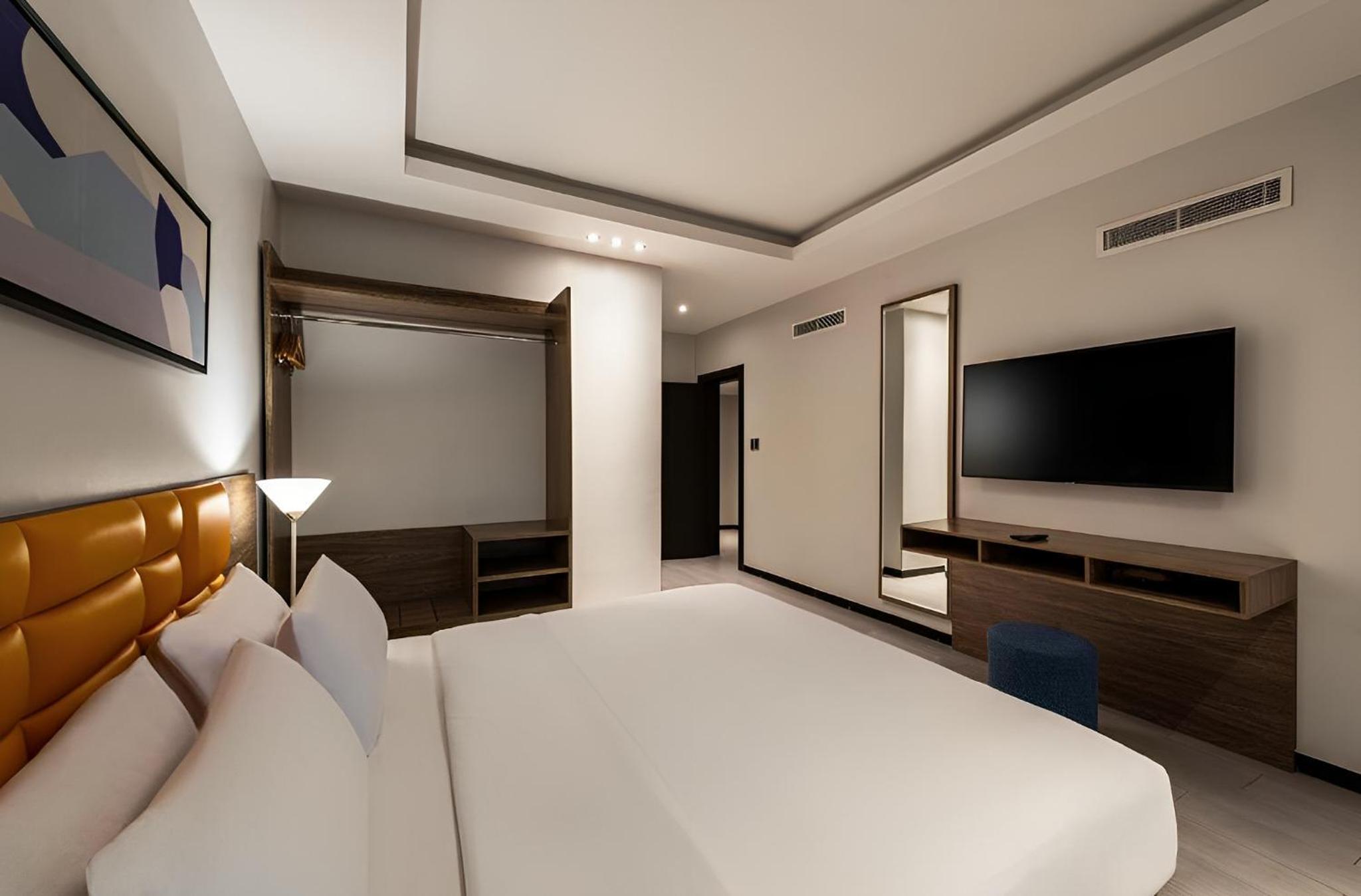 Two-Bedroom Villa - Photo 6