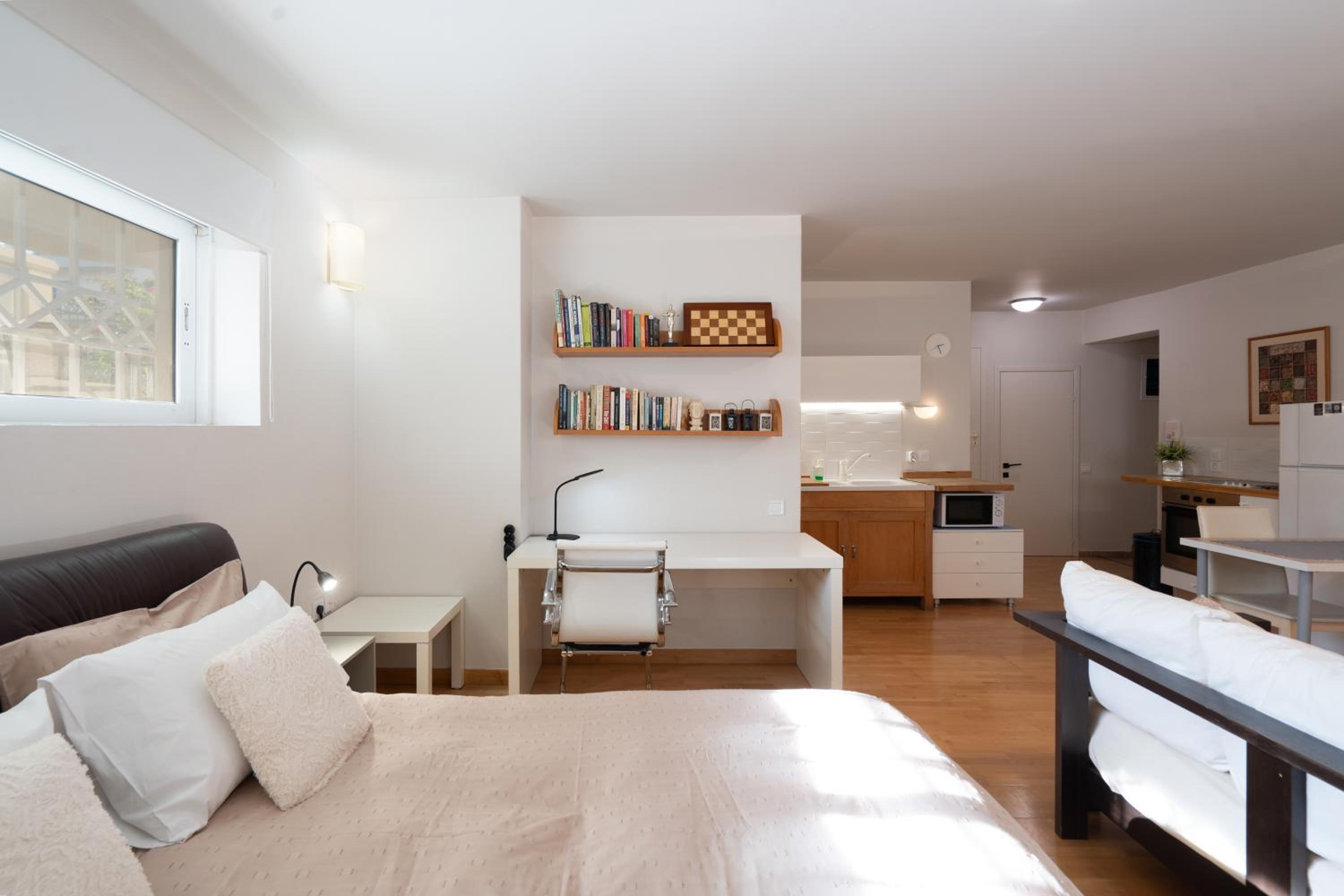 Studio Apartment